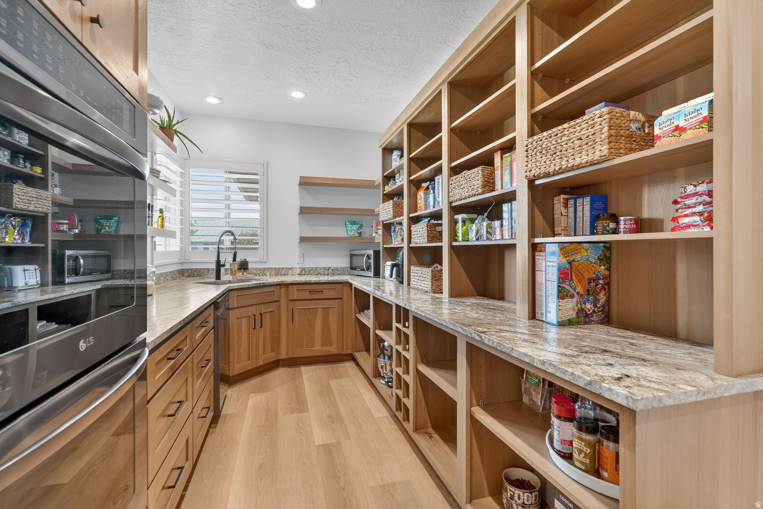 10215 N 6960 W, Highland, UT, 84003