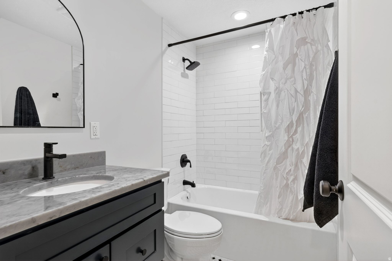 10215 N 6960 W, Highland, UT, 84003