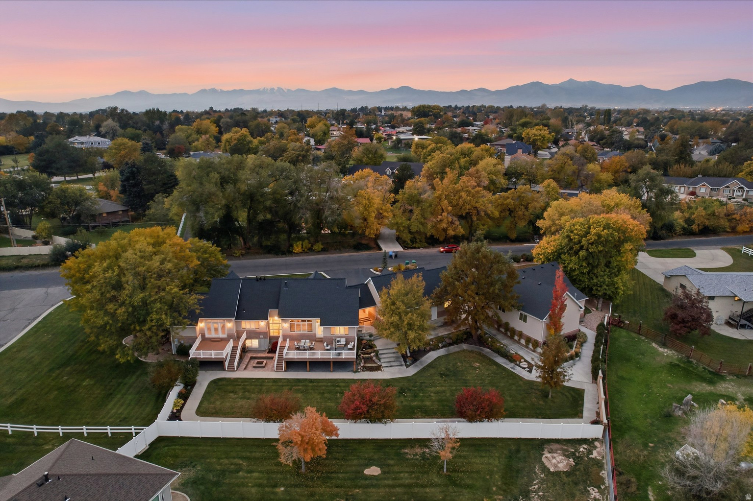 5873 S JORDAN CANAL RD, Taylorsville, UT, 84129