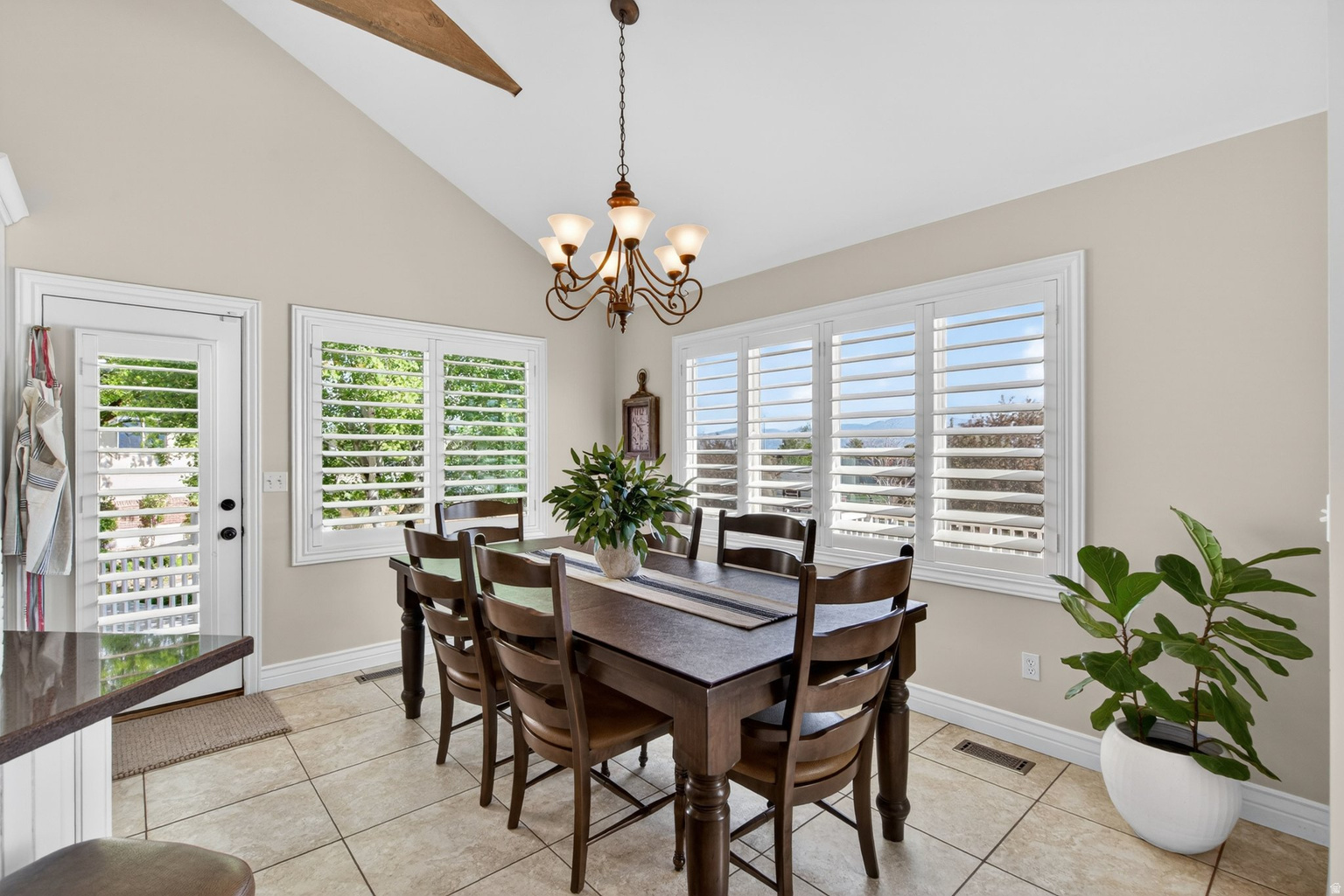 5873 S JORDAN CANAL RD, Taylorsville, UT, 84129