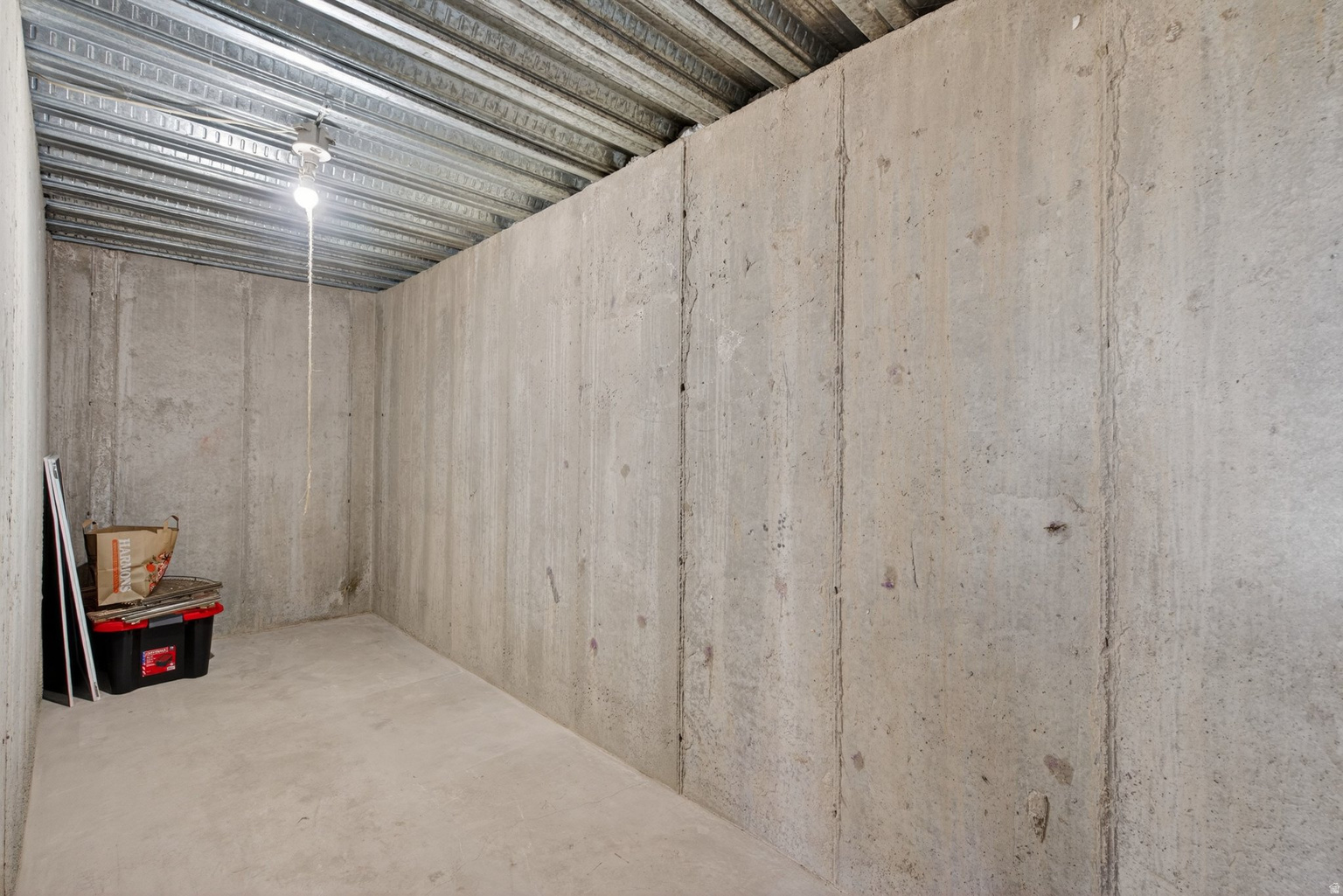 5873 S JORDAN CANAL RD, Taylorsville, UT, 84129