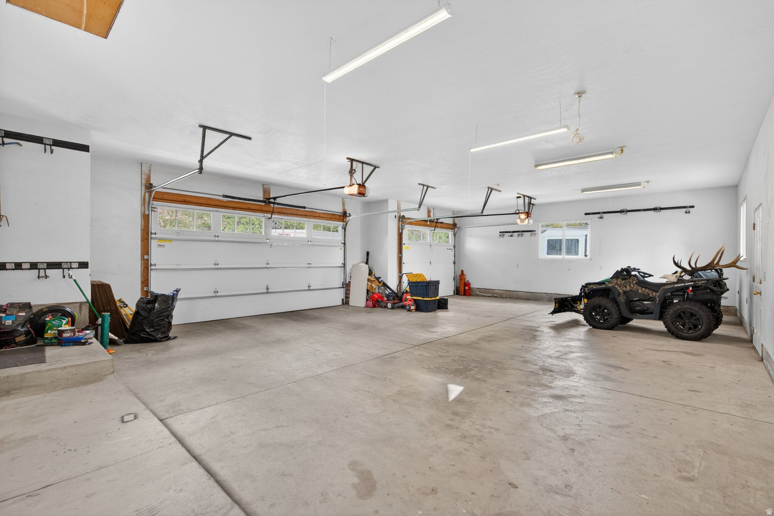 5873 S JORDAN CANAL RD, Taylorsville, UT, 84129