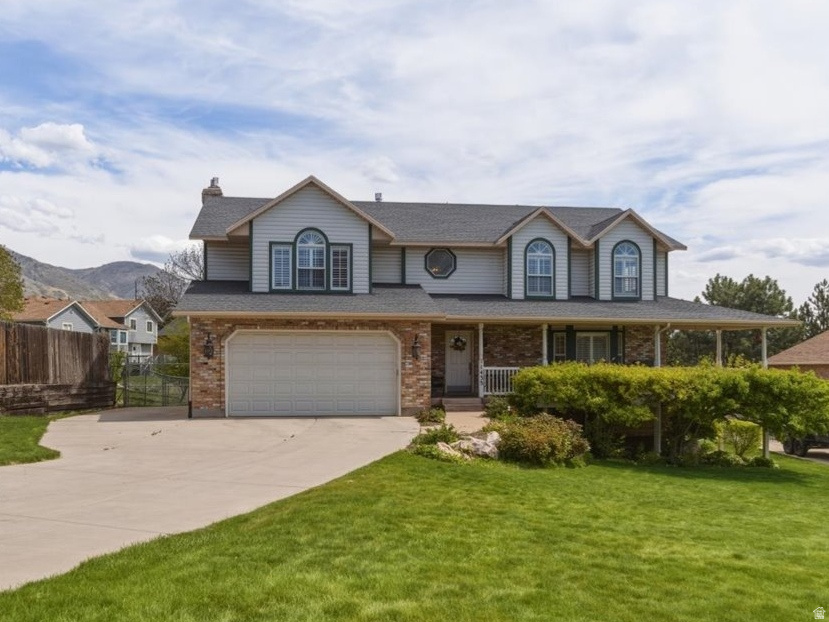 FEATURED LISTINGS