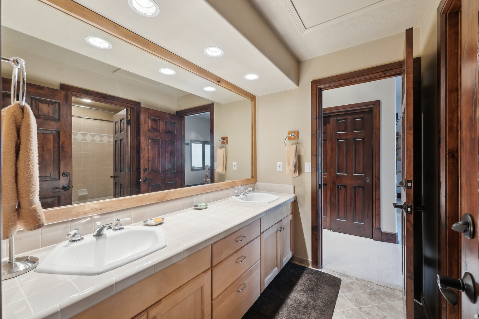 4552 S ZARAHEMLA DR E, Millcreek, UT, 84124