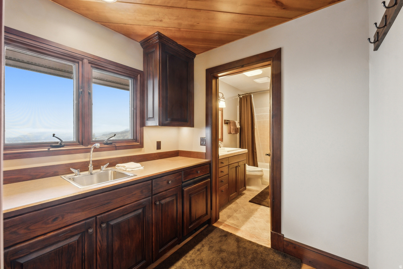 4552 S ZARAHEMLA DR E, Millcreek, UT, 84124