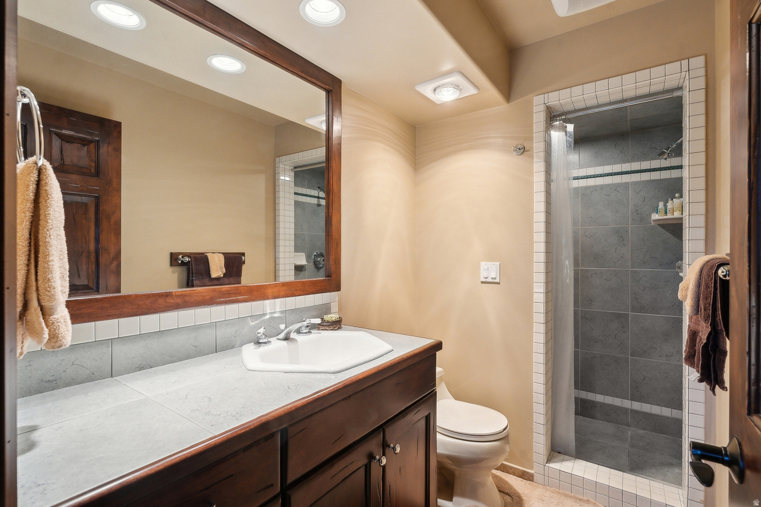 4552 S ZARAHEMLA DR E, Millcreek, UT, 84124