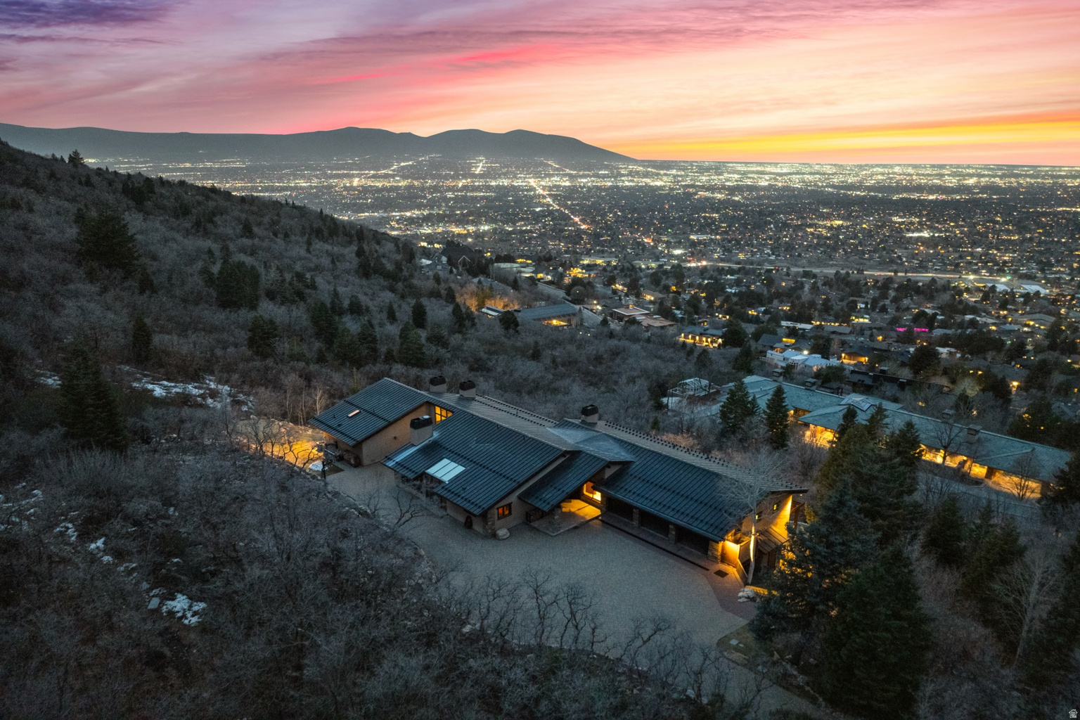 4552 S ZARAHEMLA DR E, Millcreek, UT, 84124