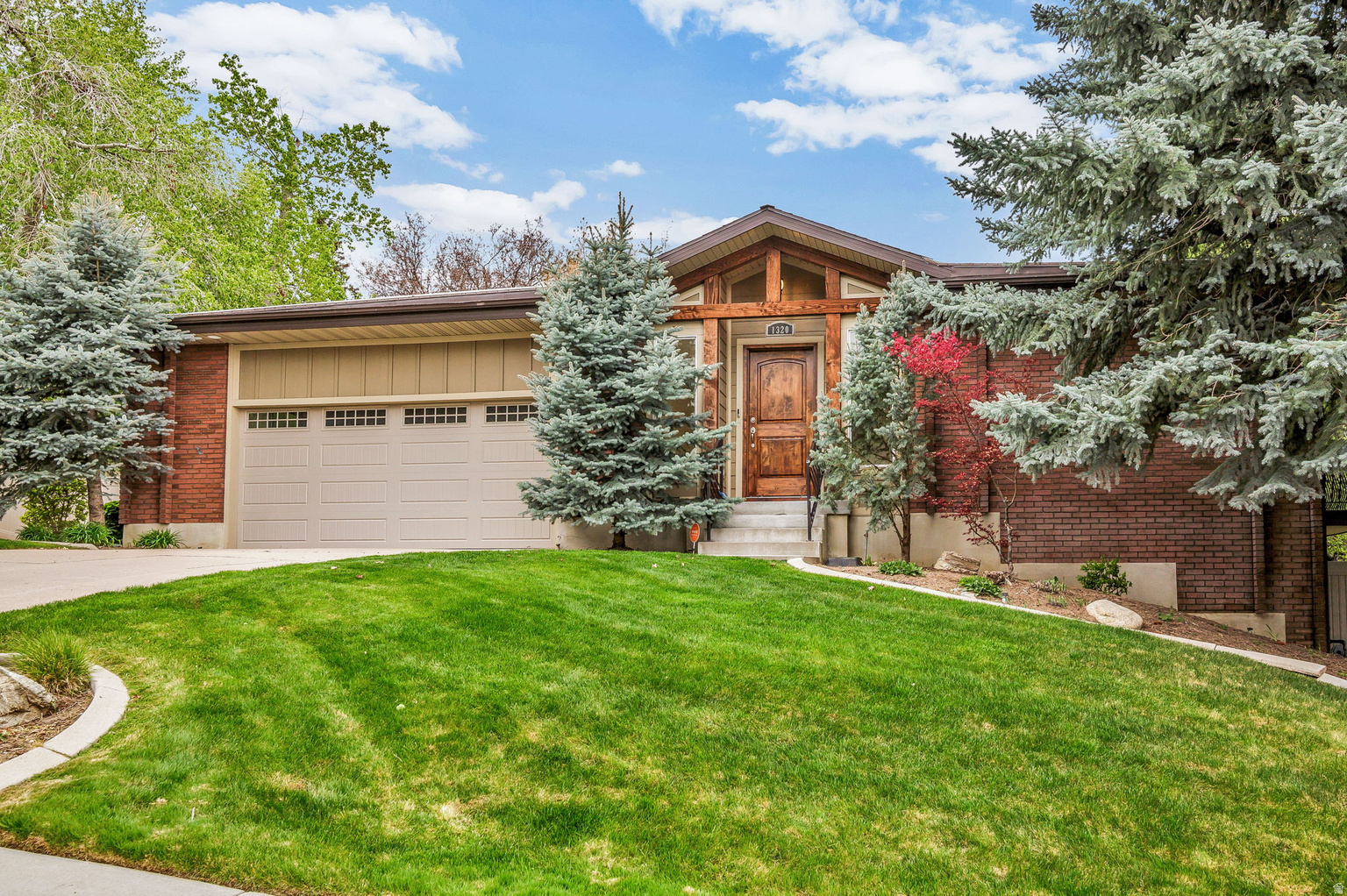 10218 S SANDY WILLOWS CV, Sandy, UT, 84070