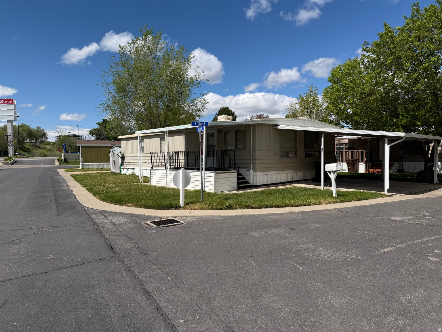 2875 N HILL FIELD RD UNIT 17, Layton, UT, 84041