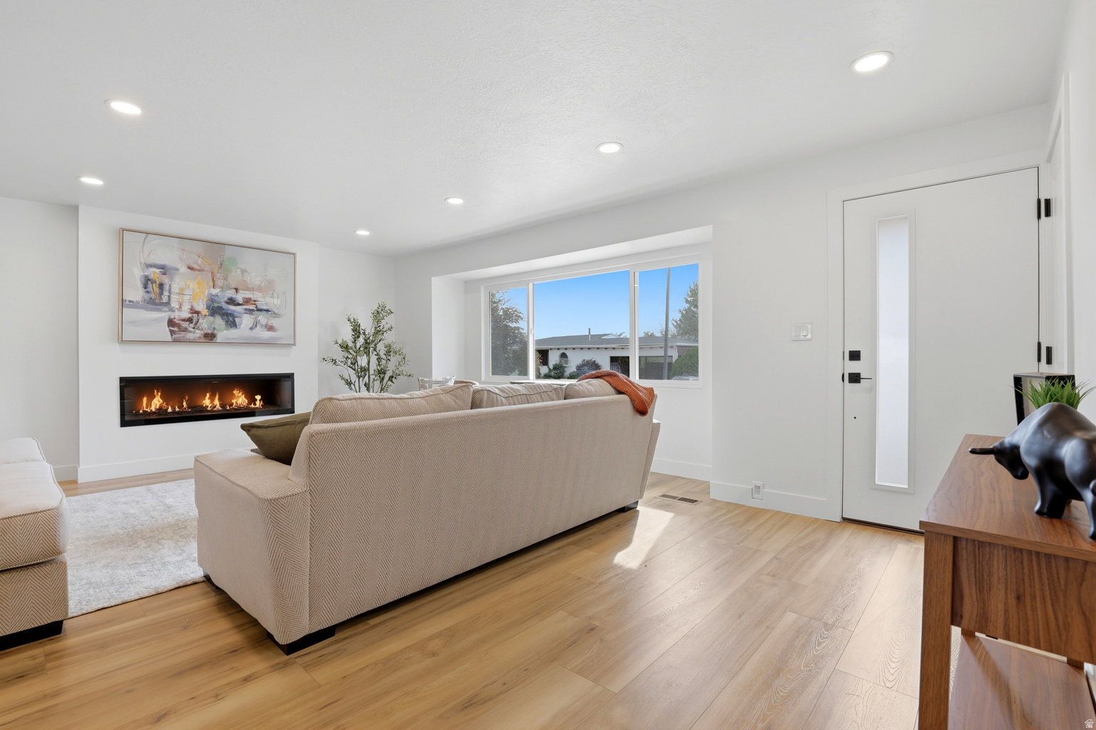 8643 S VAQUERO DR E, Sandy, UT, 84094