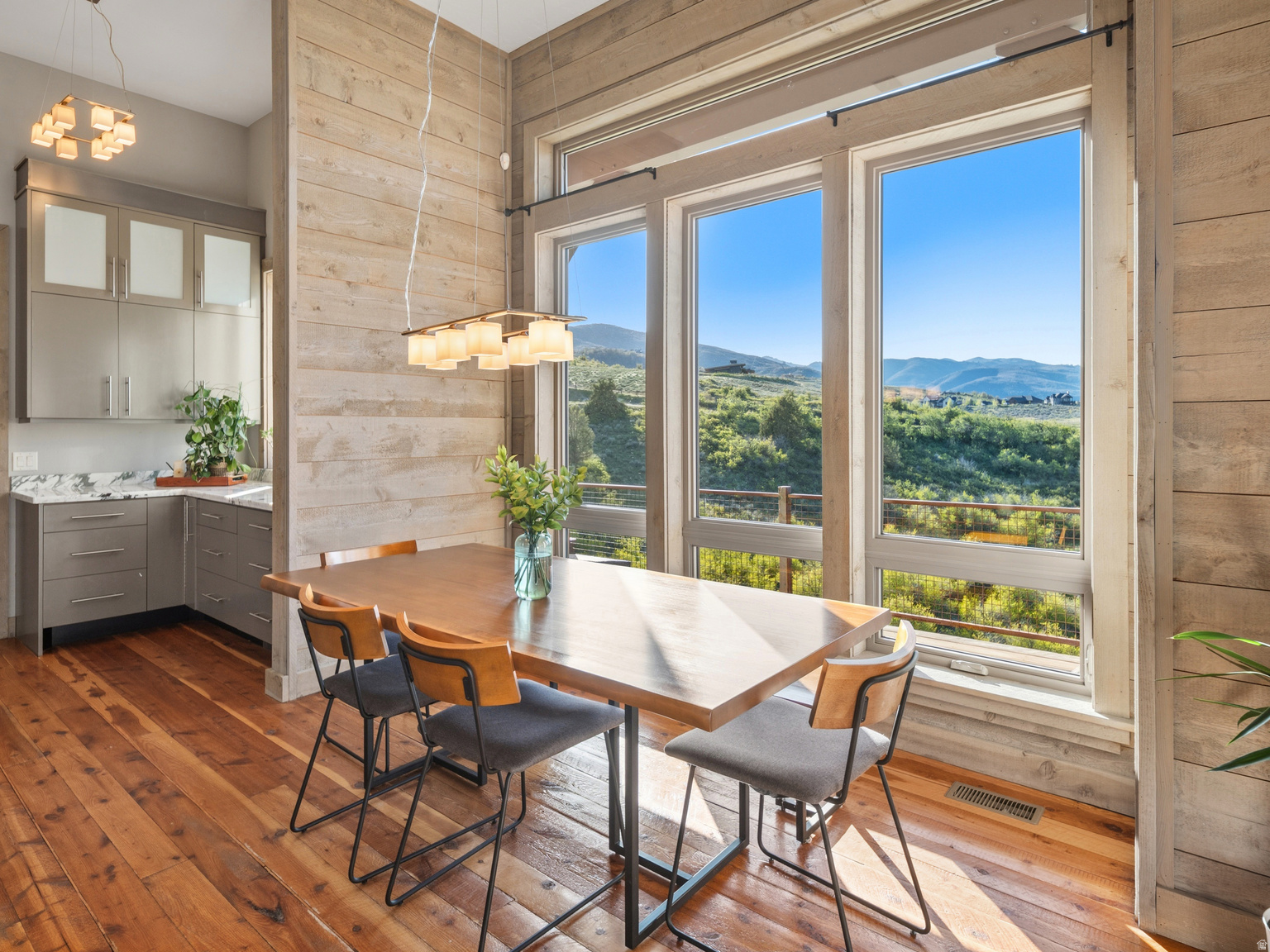 6438 E SUMMIT CV, Huntsville, UT, 84317