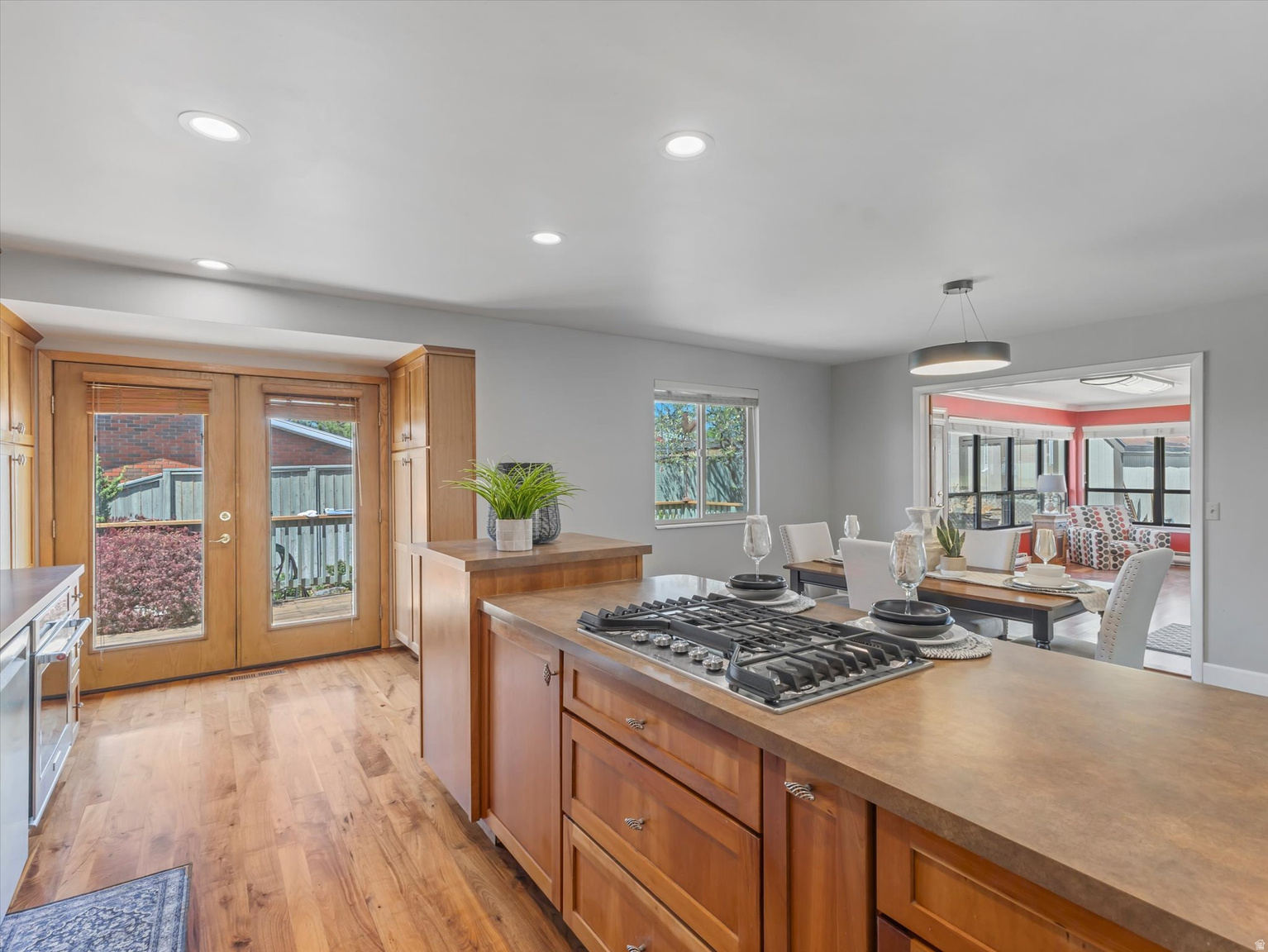 1969 E FALCONHURST CIR S, Sandy, UT, 84092