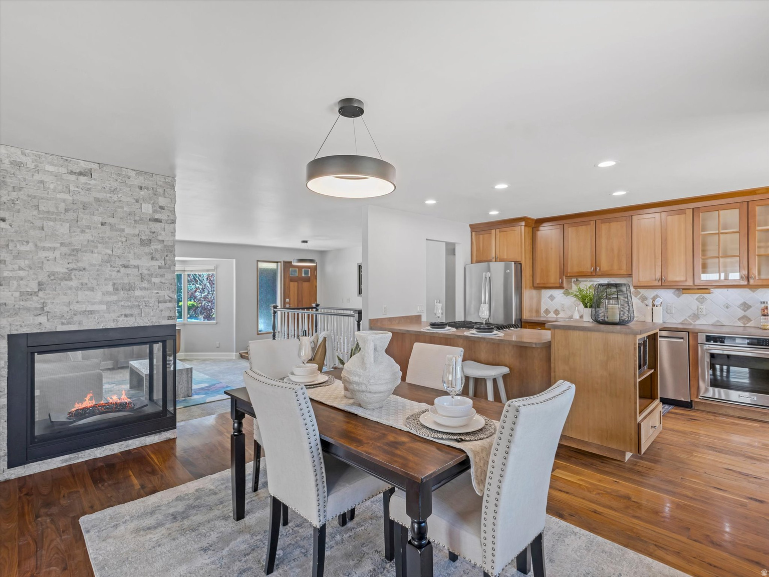 1969 E FALCONHURST CIR S, Sandy, UT, 84092