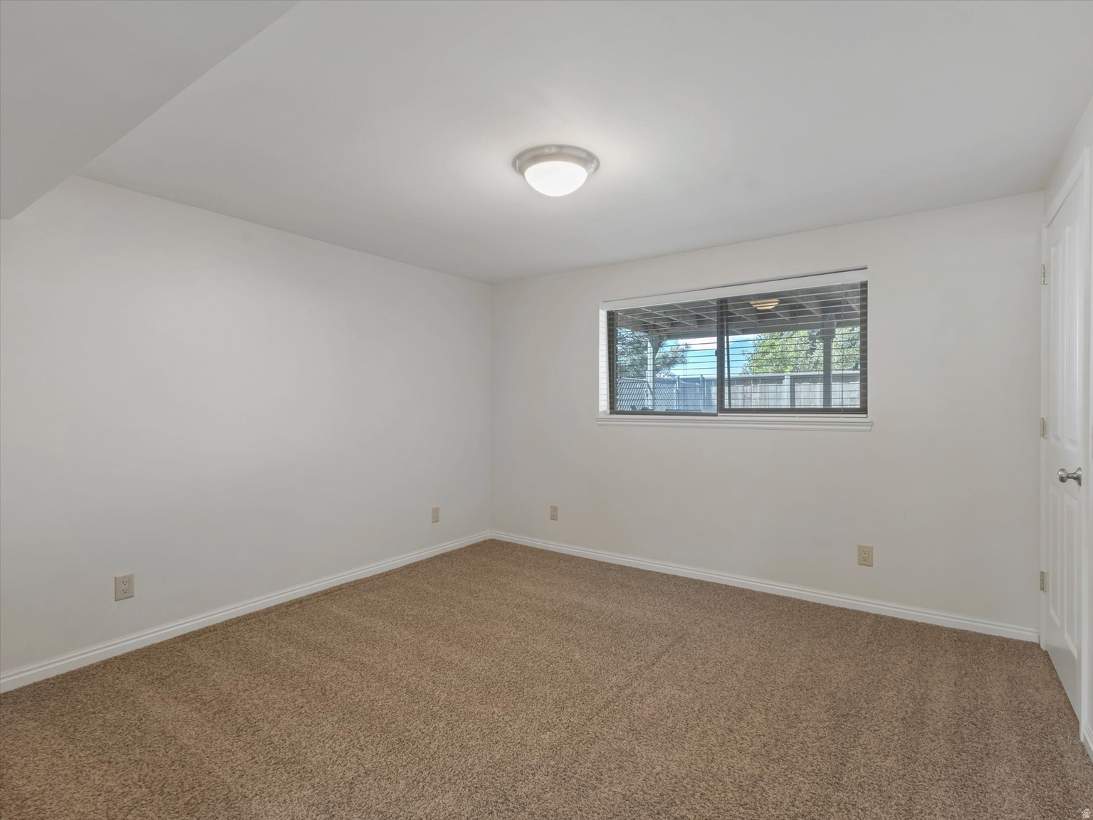 1969 E FALCONHURST CIR S, Sandy, UT, 84092