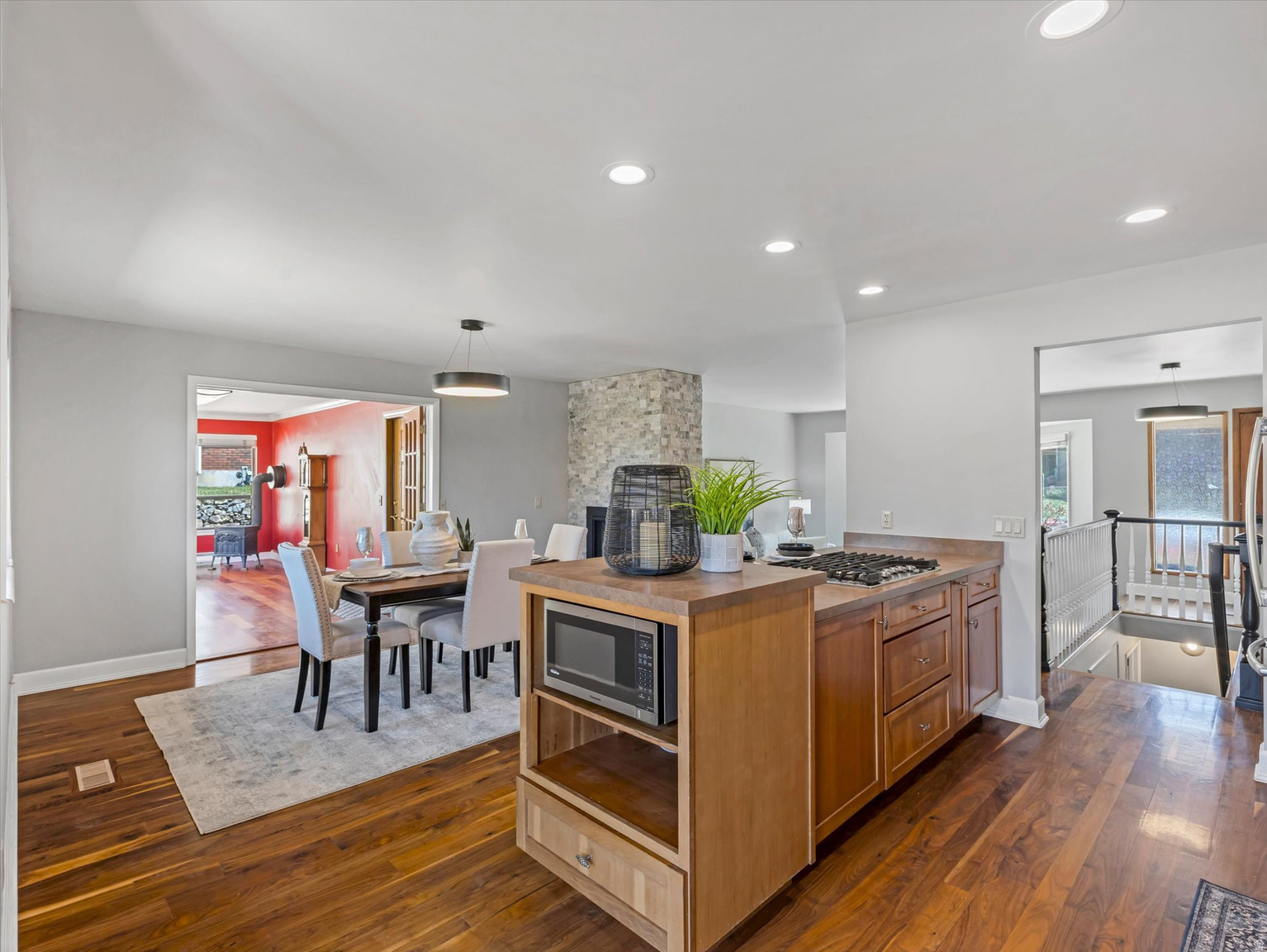 1969 E FALCONHURST CIR S, Sandy, UT, 84092