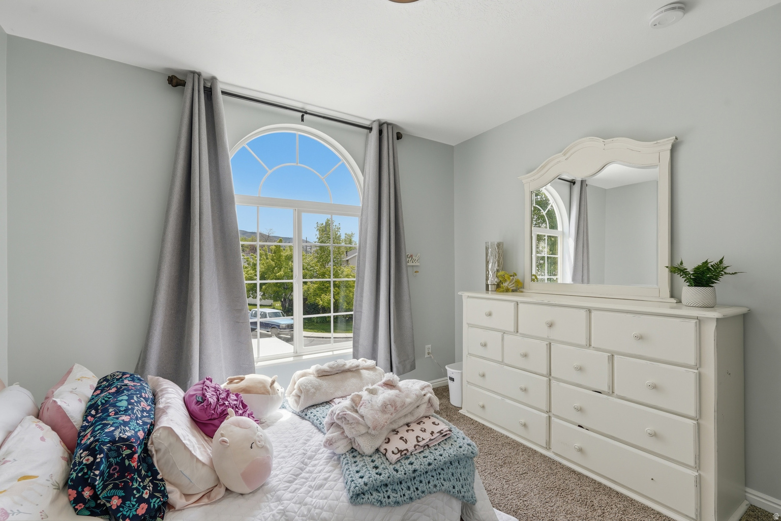 581 E COMPASS CIR N, North  Salt  Lake, UT, 84054