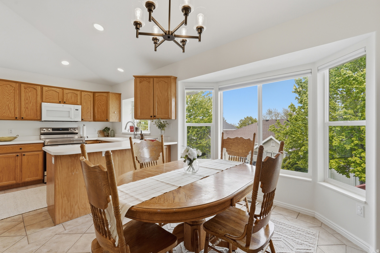 581 E COMPASS CIR N, North  Salt  Lake, UT, 84054