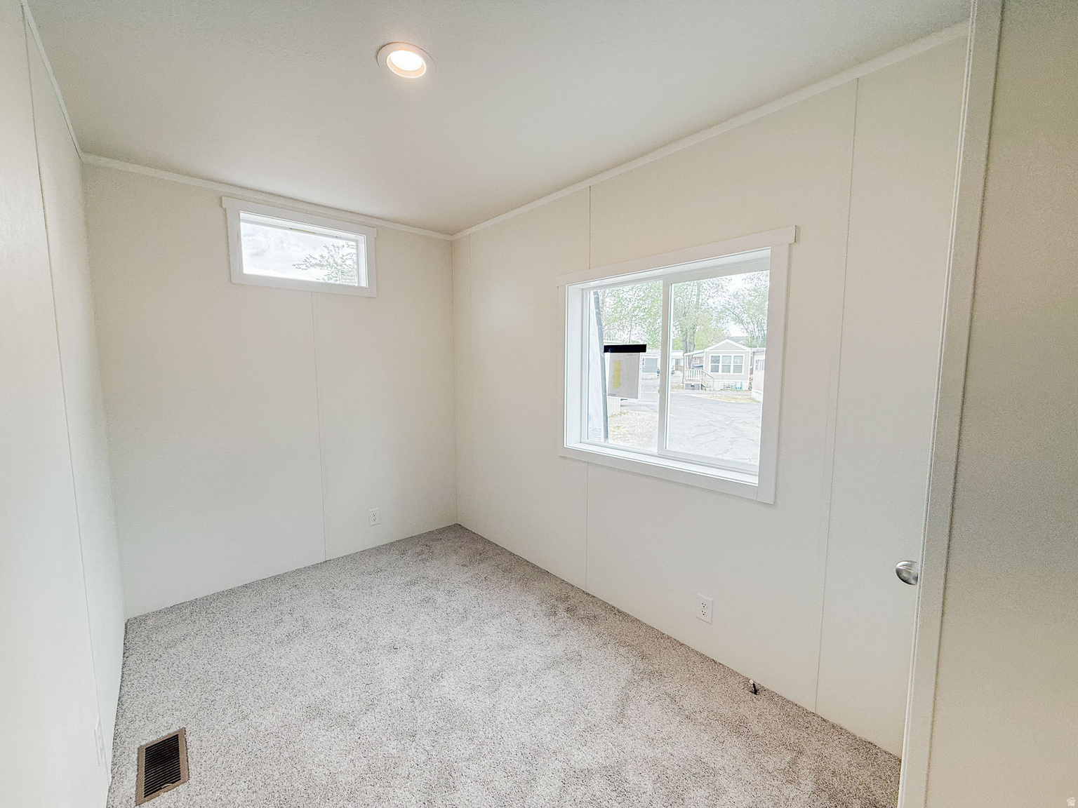 200 N HARRISVILLE RD UNIT 29, Ogden, UT, 84404