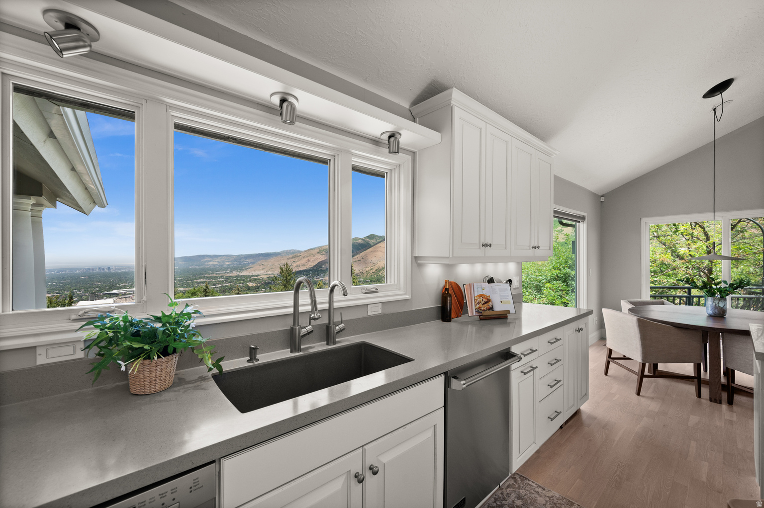 4504 S ABINADI RD E, Millcreek, UT, 84124