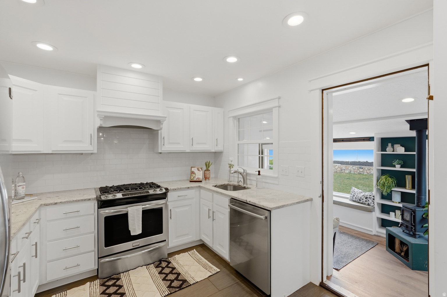 3927 S 3075 E, Holladay, UT, 84124 3927 S 3075 E, Holladay, UT, 84124