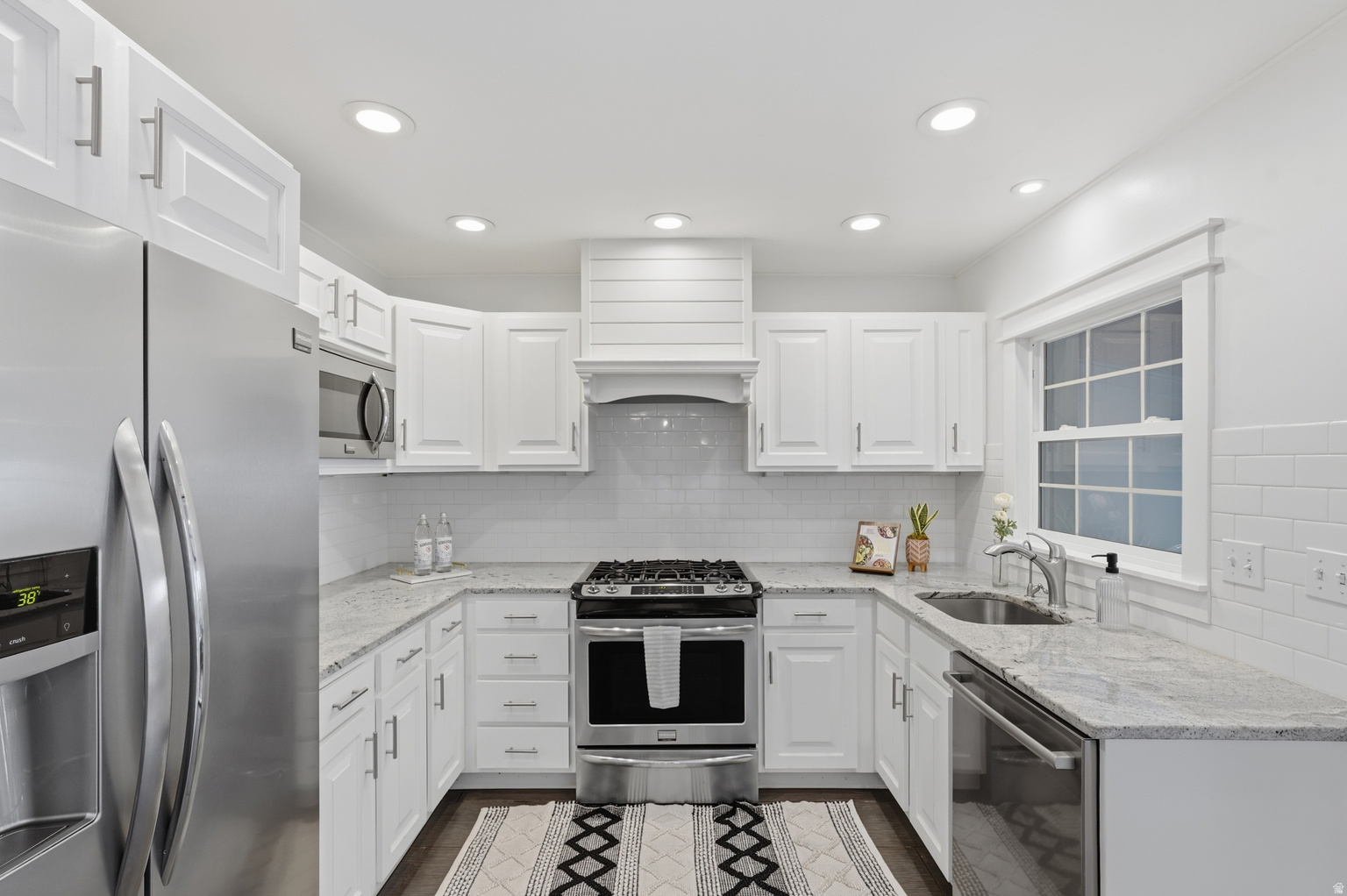 3927 S 3075 E, Holladay, UT, 84124 3927 S 3075 E, Holladay, UT, 84124