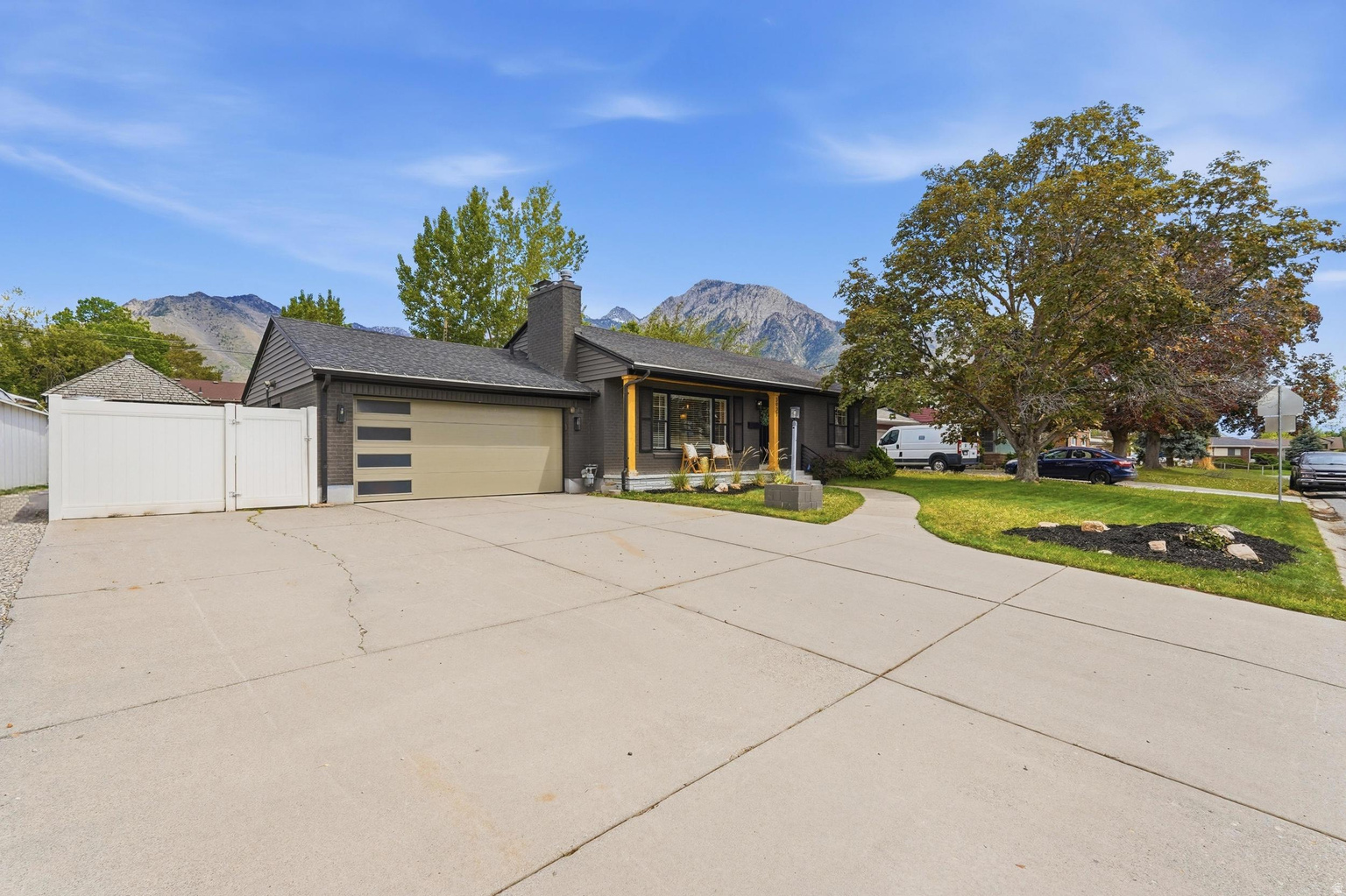 3927 S 3075 E, Holladay, UT, 84124 3927 S 3075 E, Holladay, UT, 84124