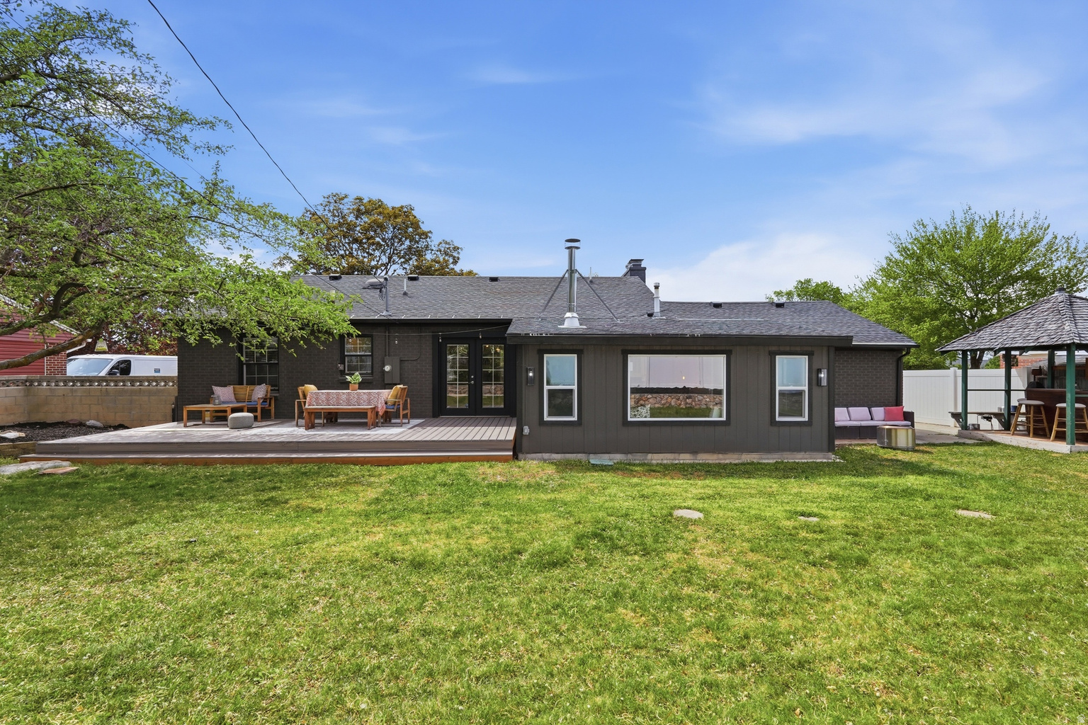 3927 S 3075 E, Holladay, UT, 84124 3927 S 3075 E, Holladay, UT, 84124