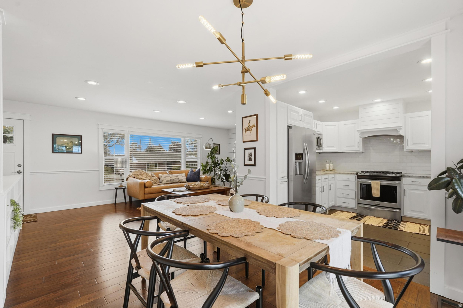 3927 S 3075 E, Holladay, UT, 84124 3927 S 3075 E, Holladay, UT, 84124