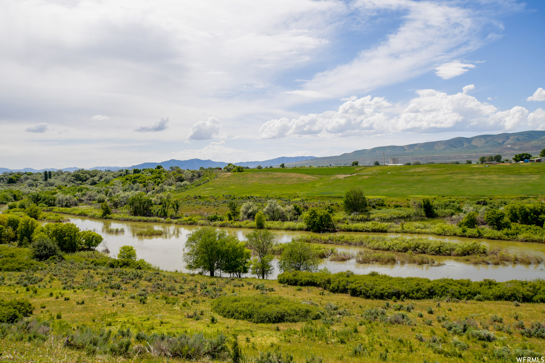 Deweyville UT 84309 746,410