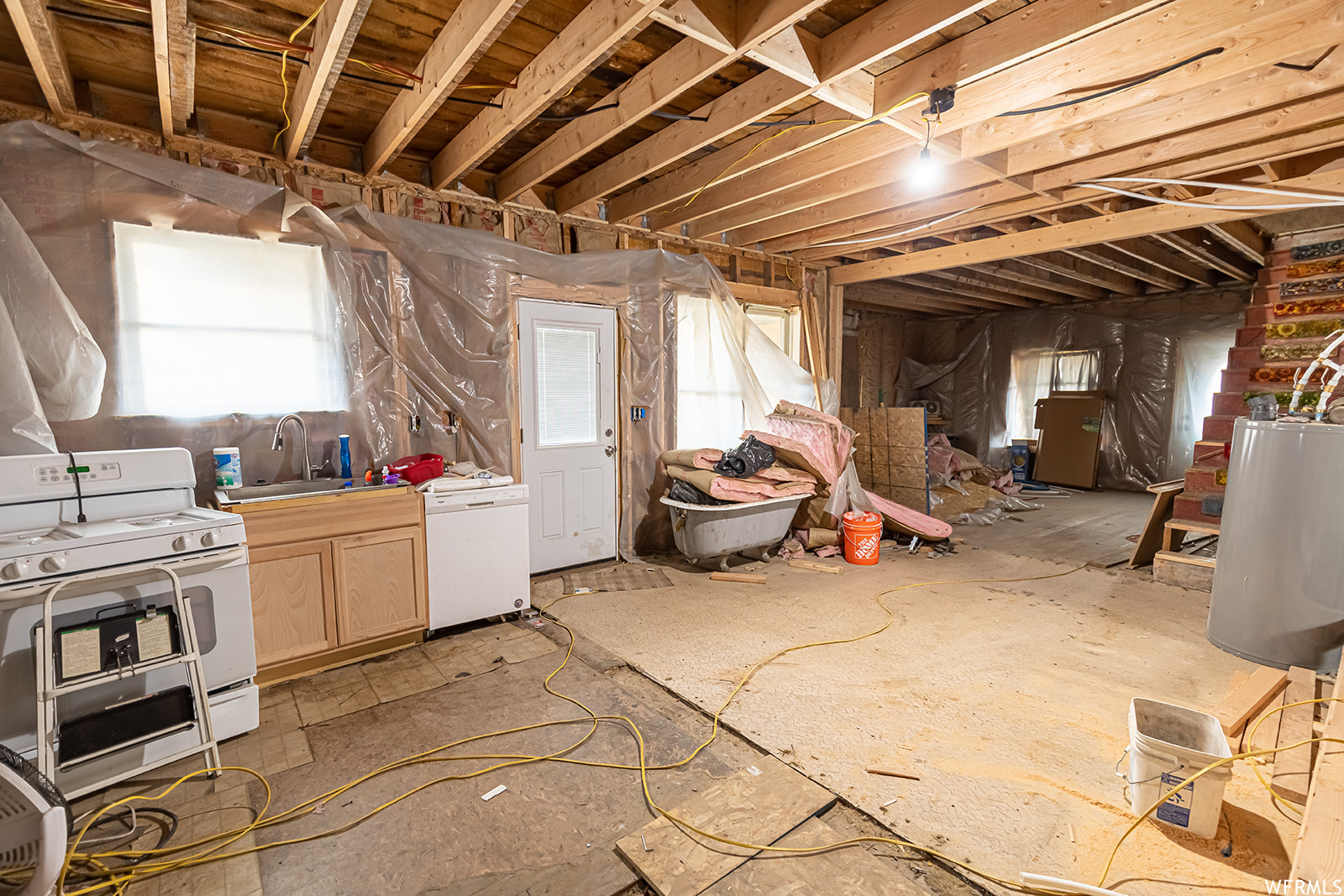 115 E Center St Annabella UT 84711 200,000