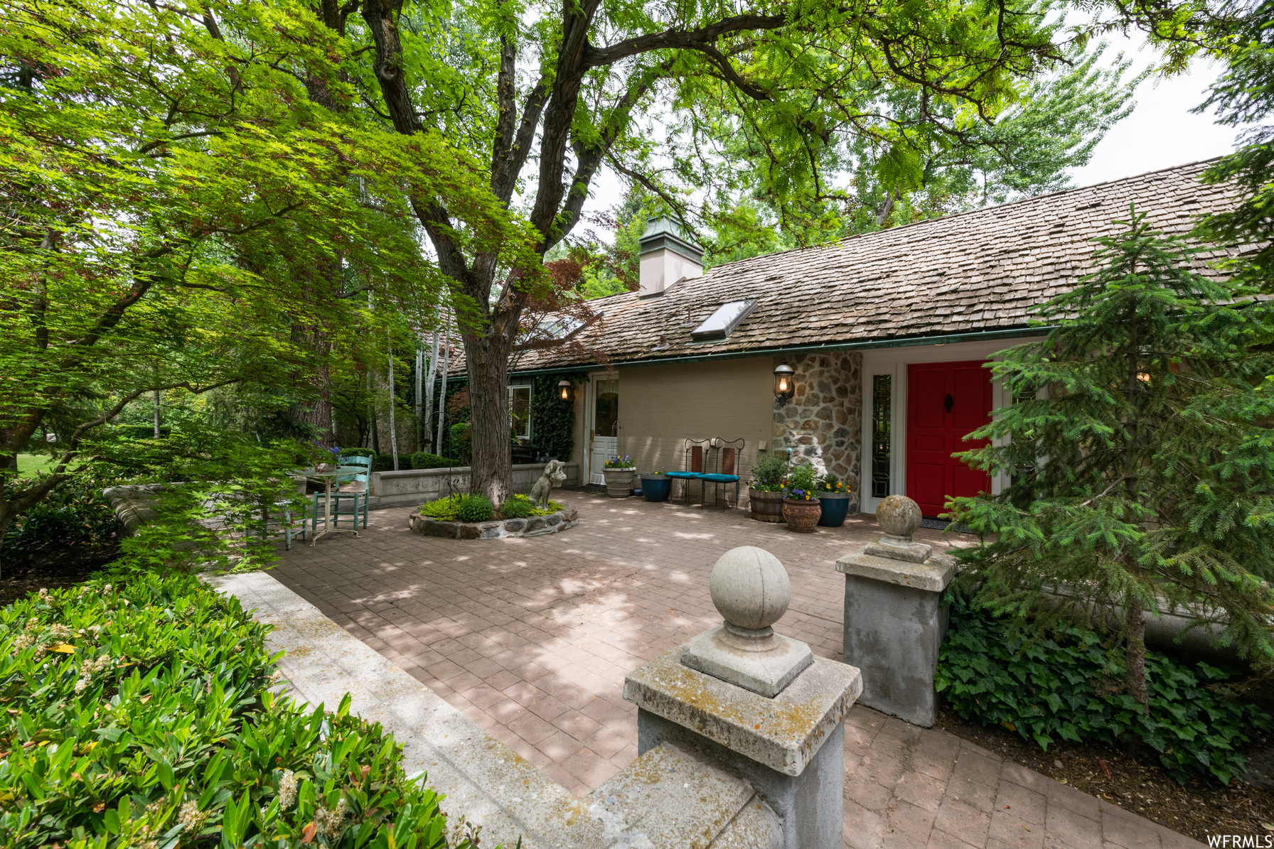 2494 E Walker Ln Holladay UT 84117 5,750,000