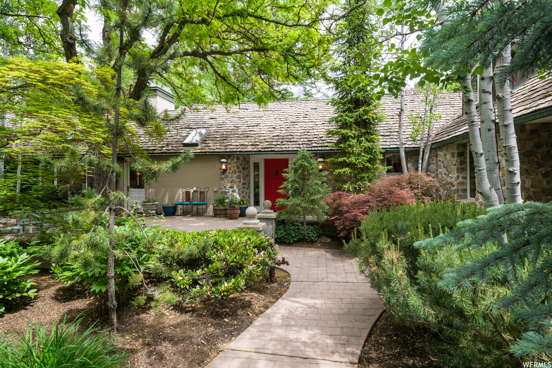 2494 E Walker Ln Holladay UT 84117 5,750,000