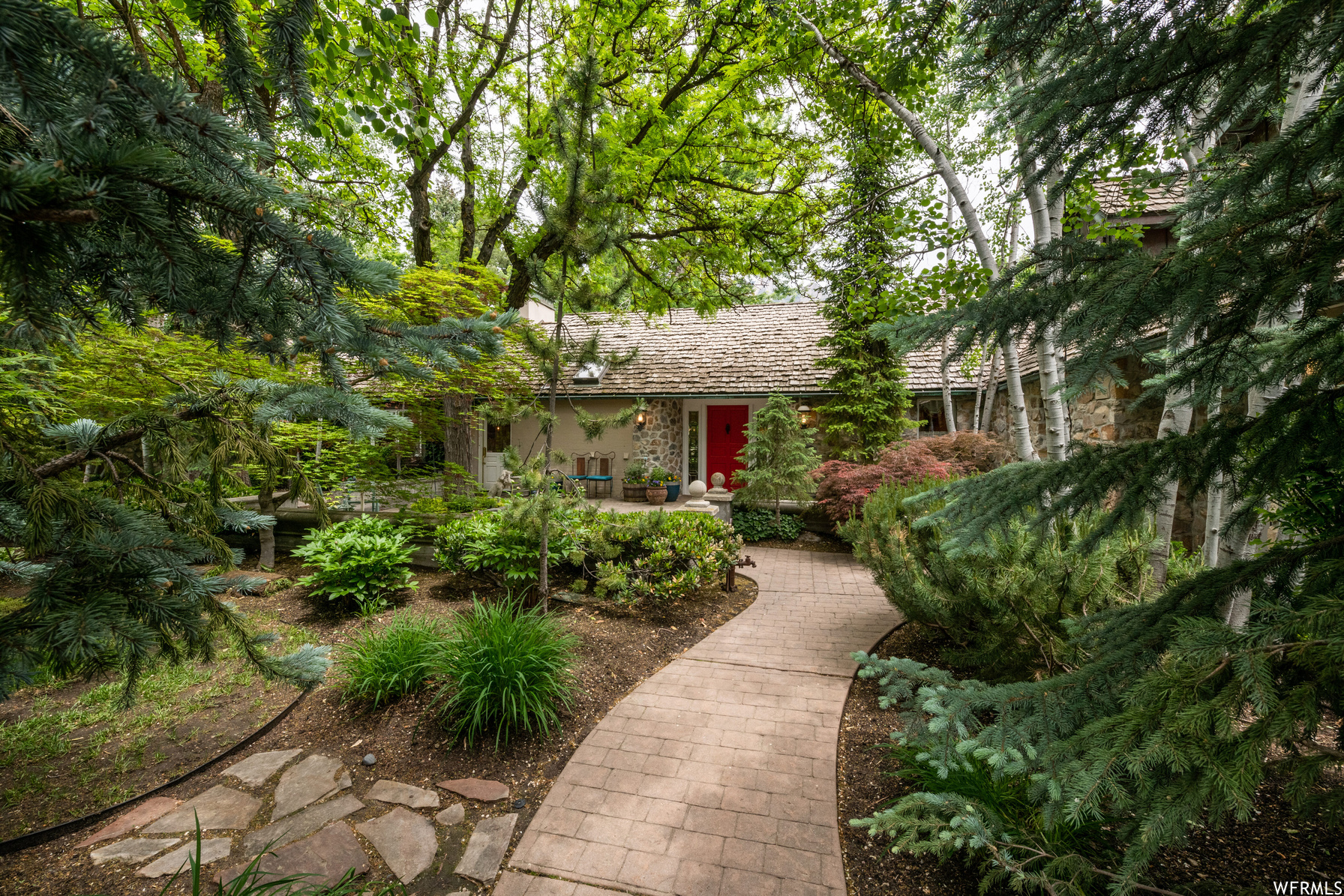 2494 E Walker Ln Holladay UT 84117 5,750,000