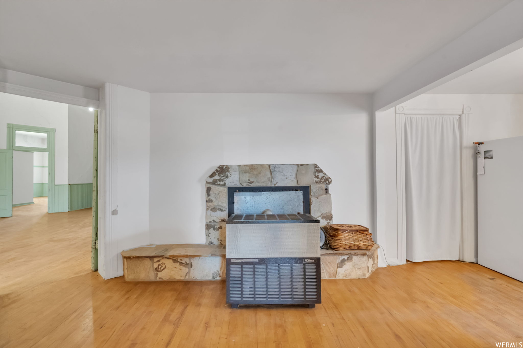 70 W Center St Kanosh UT 84637 549,000