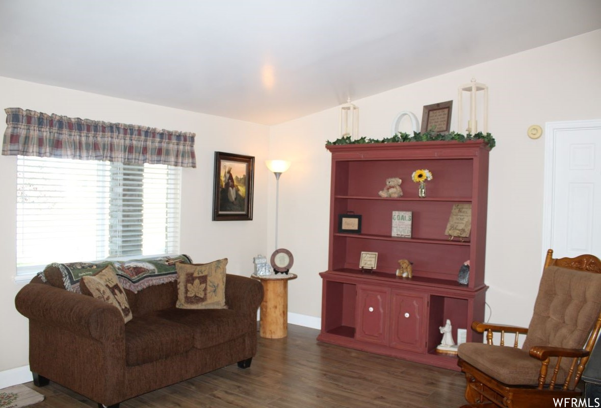 344 N 100 E Loa UT 84747 379,000