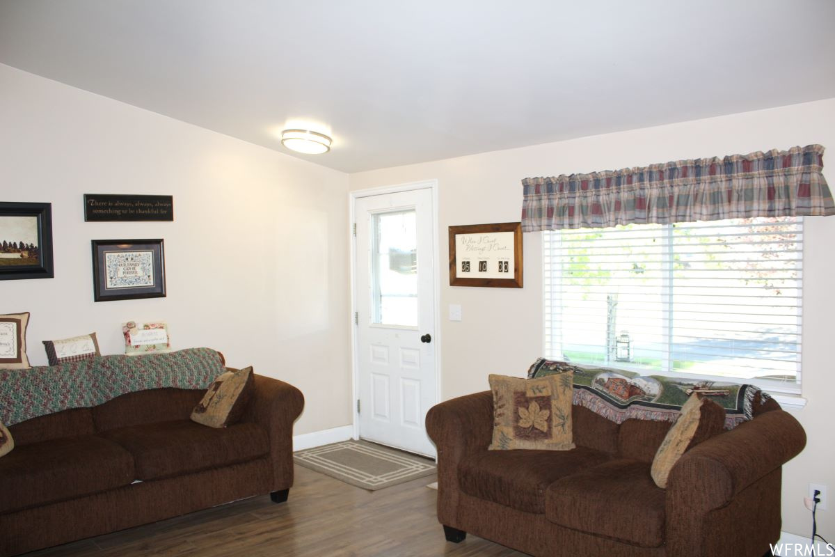 344 N 100 E Loa UT 84747 379,000