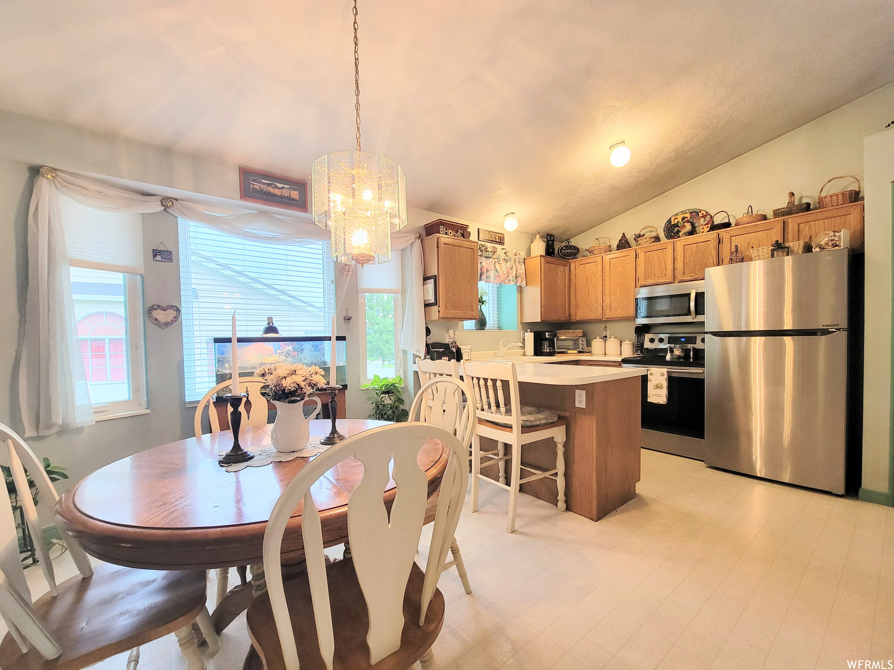 10784 S Berrywood Ct Sandy UT 84070 569,900