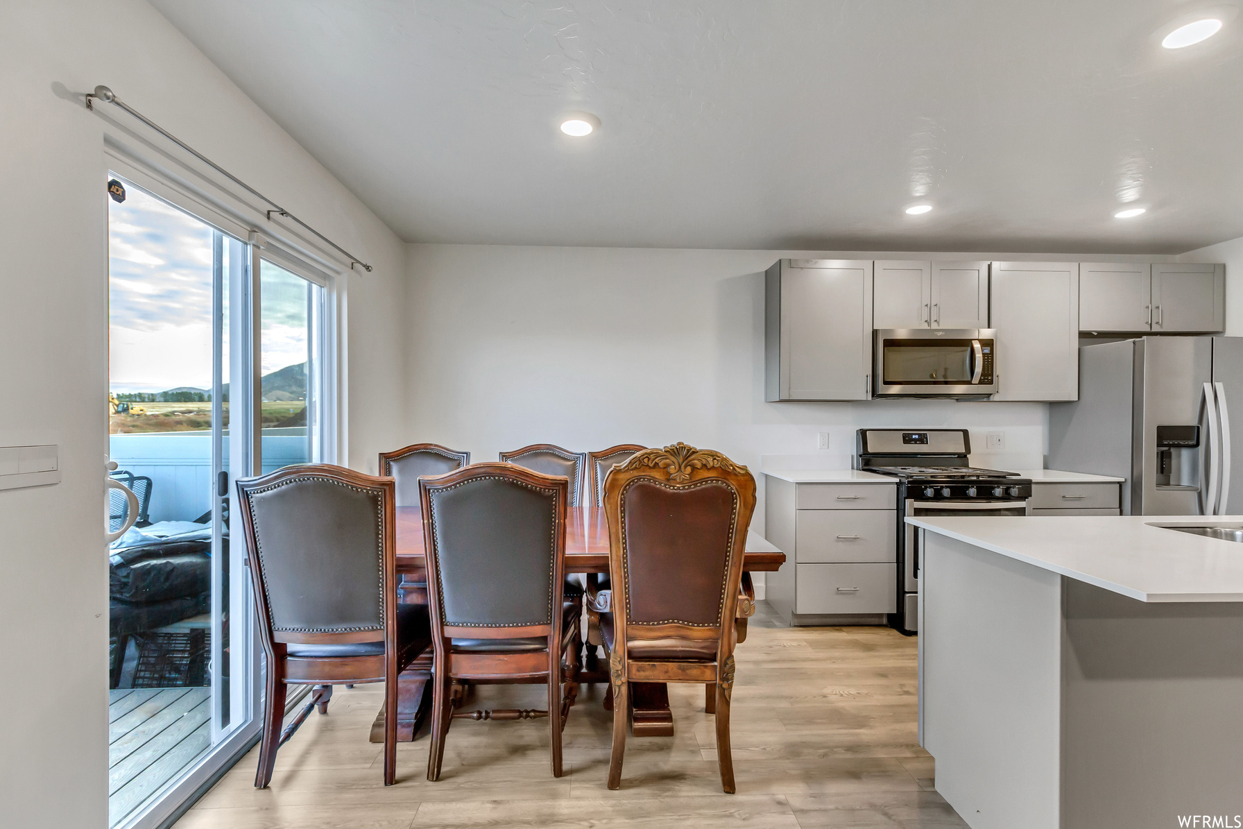 1002 W Fox Run Ave Santaquin UT 84655 399,000