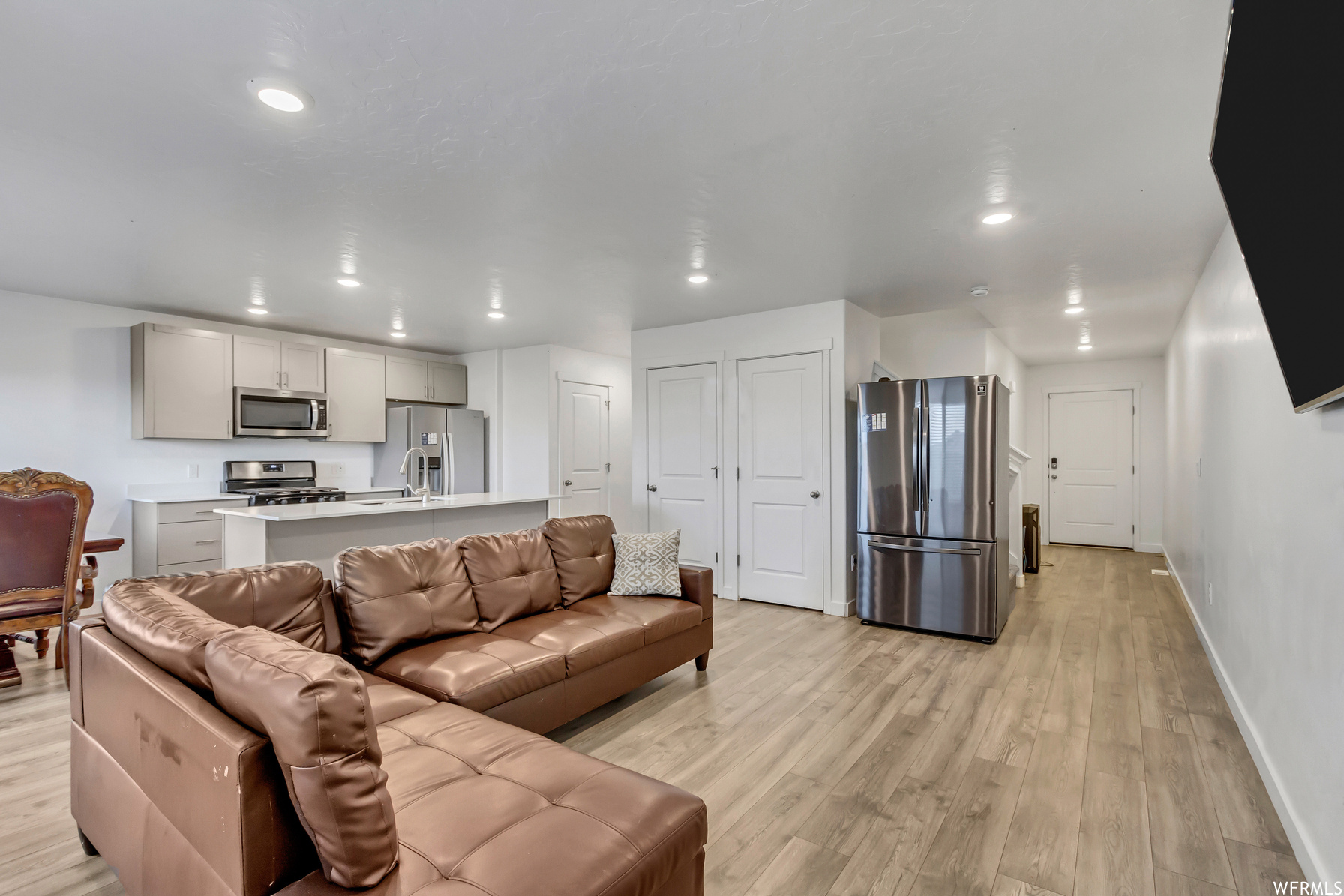 1002 W Fox Run Ave Santaquin UT 84655 399,000