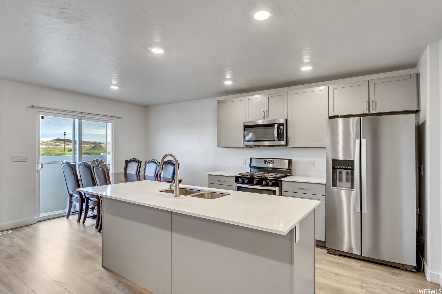 1002 W Fox Run Ave Santaquin UT 84655 399,000