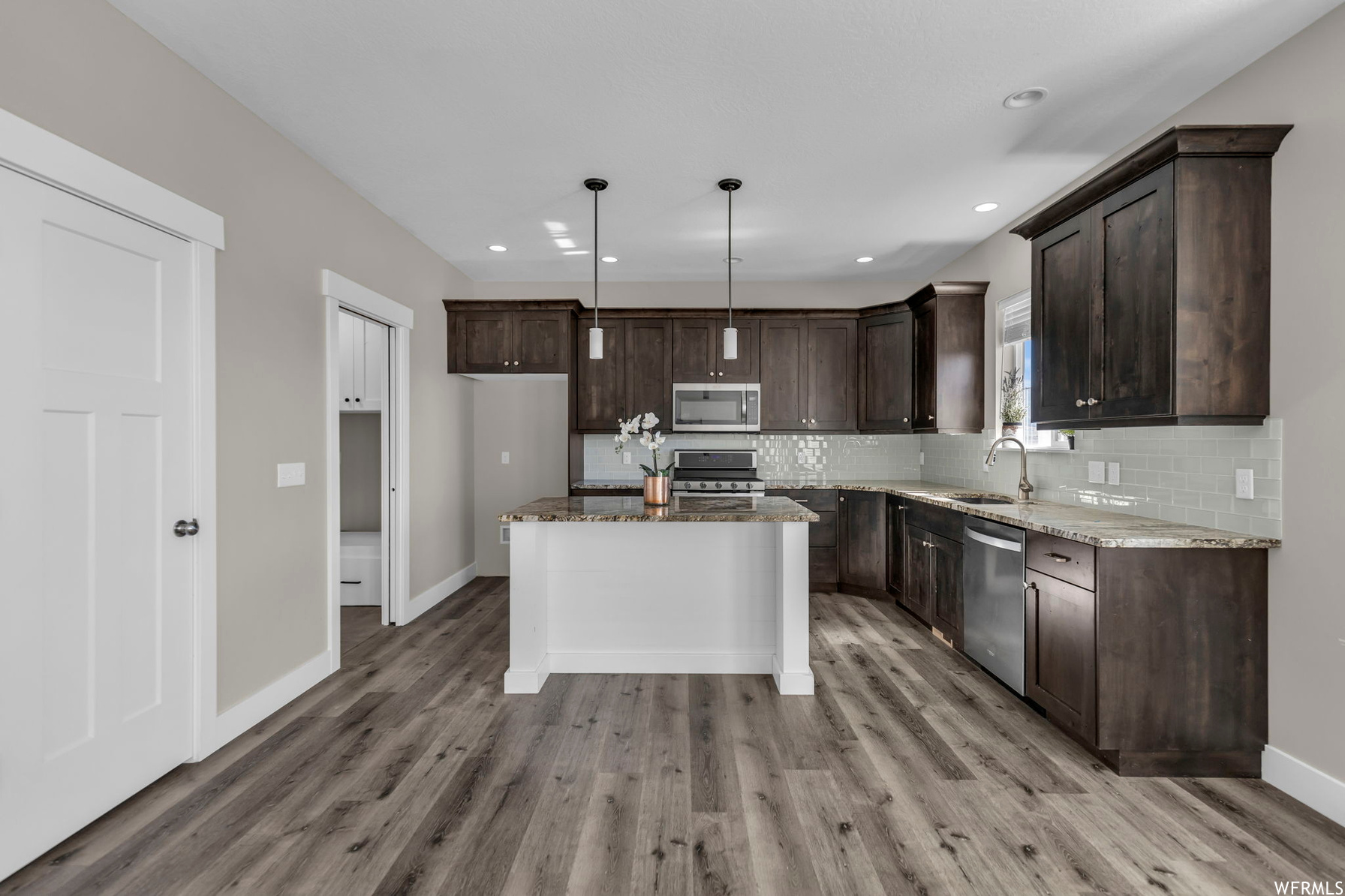 2137 W Ridgeline Rd Stockton UT 84071 560,000