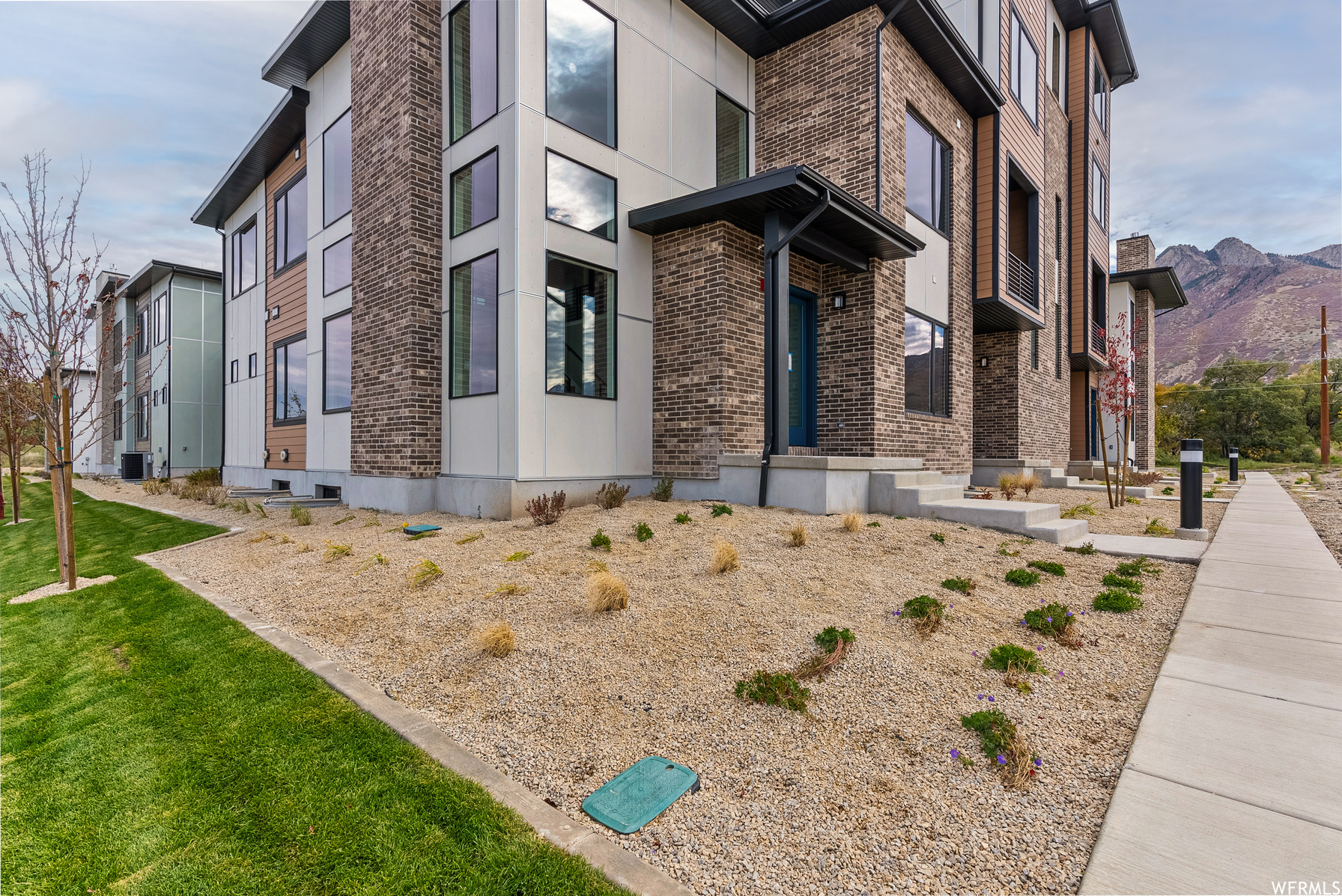 4932 S Beverly Ct 30 Holladay UT 84117 1,049,990