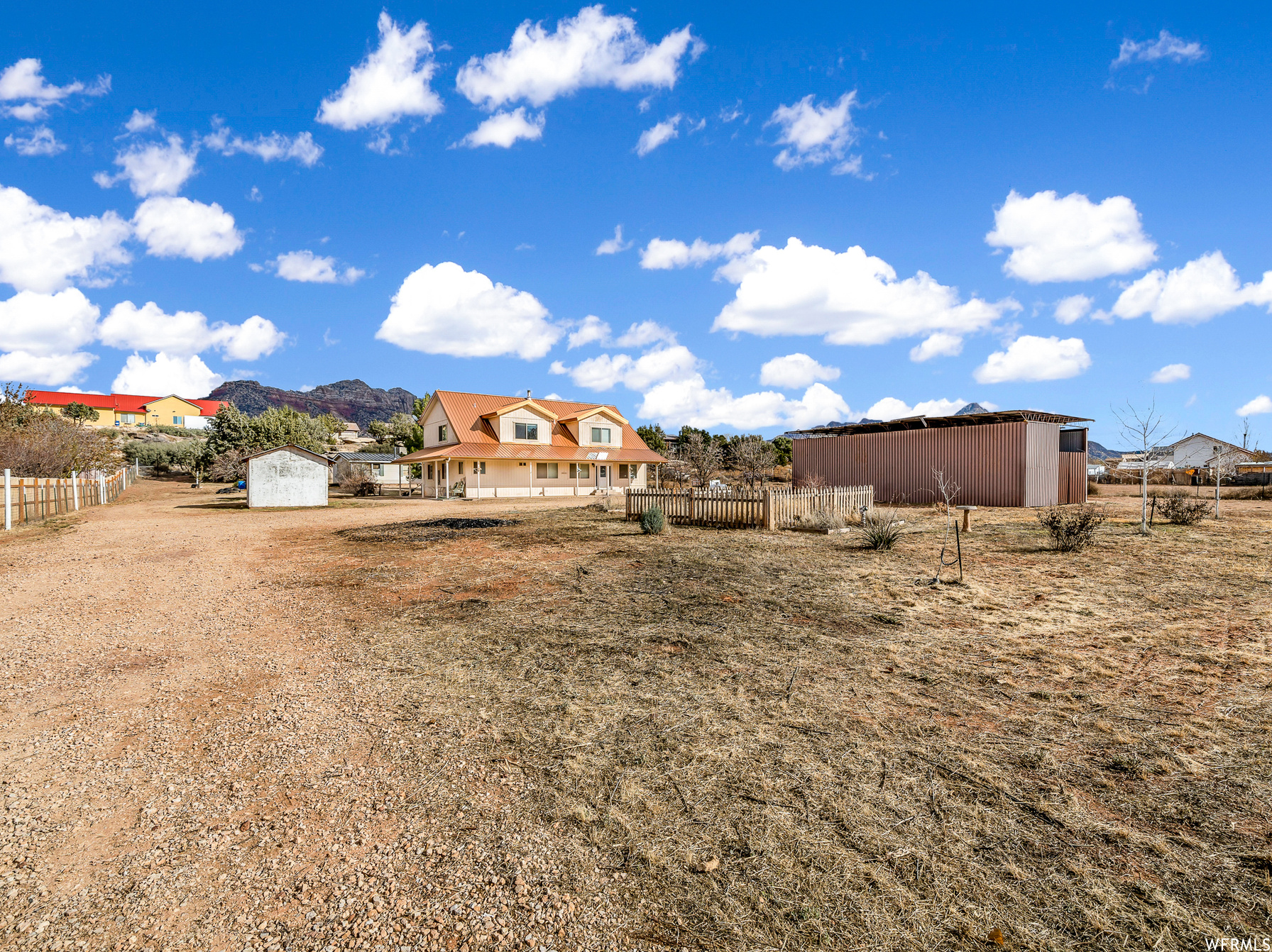 1364 N Rome Way Apple Valley UT 84737 549,999