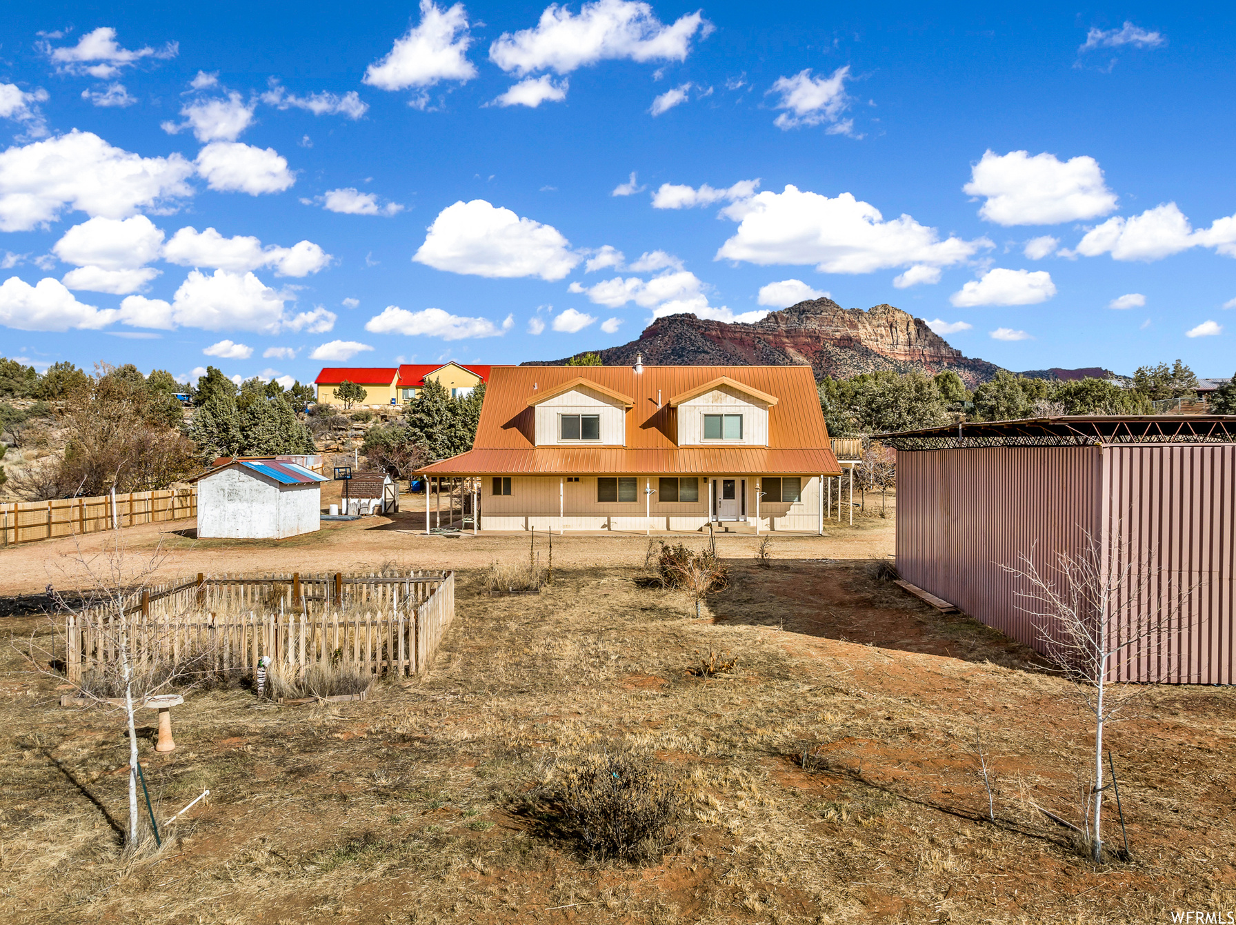 1364 N Rome Way Apple Valley UT 84737 549,999