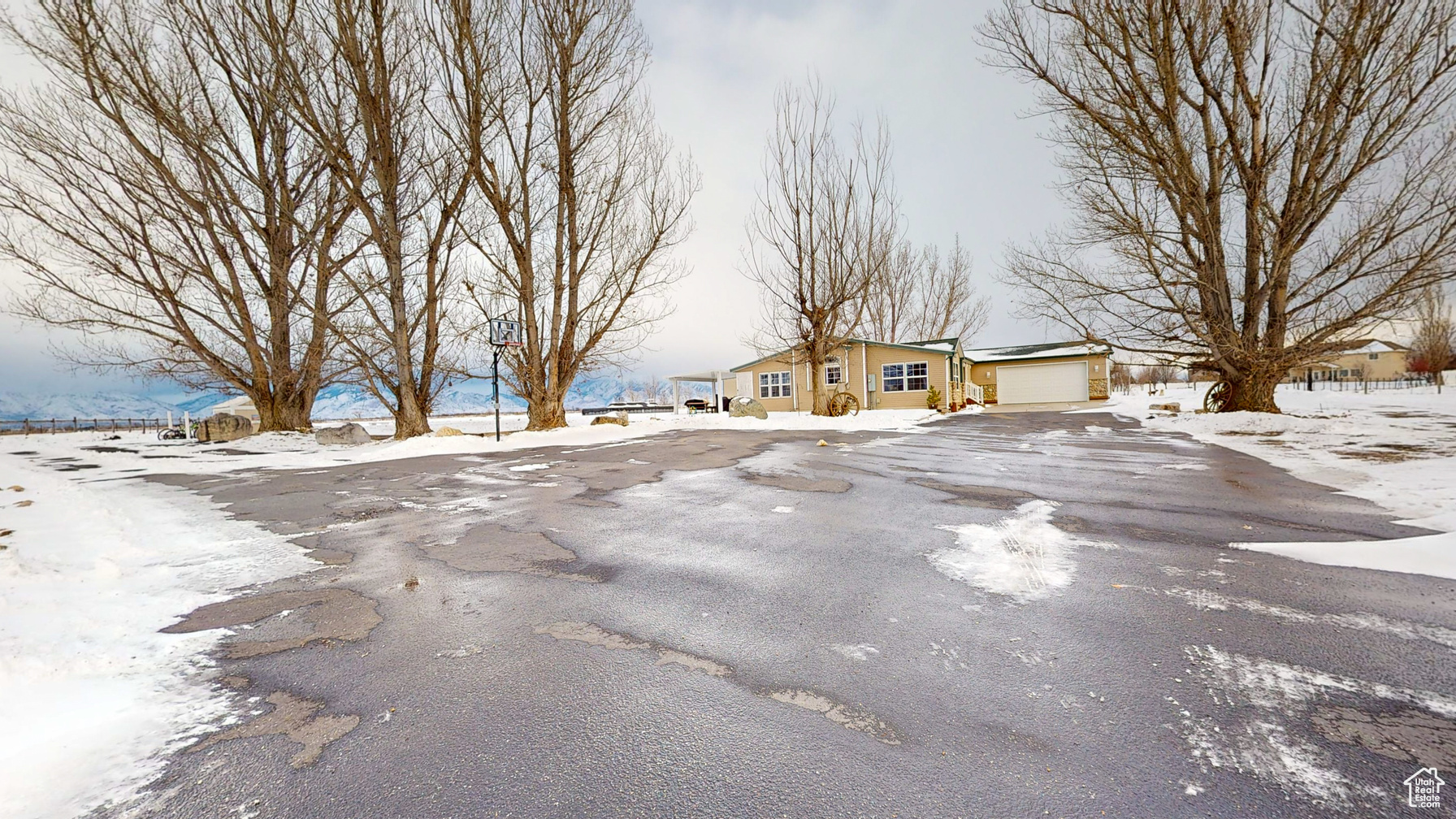 318 N 6700 W West Warren UT 84404 675,000