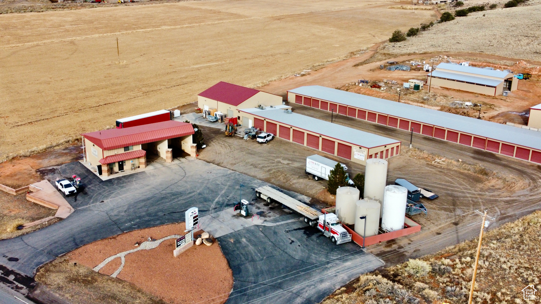 335 S Sr 24 Bicknell UT 84715 2,690,000