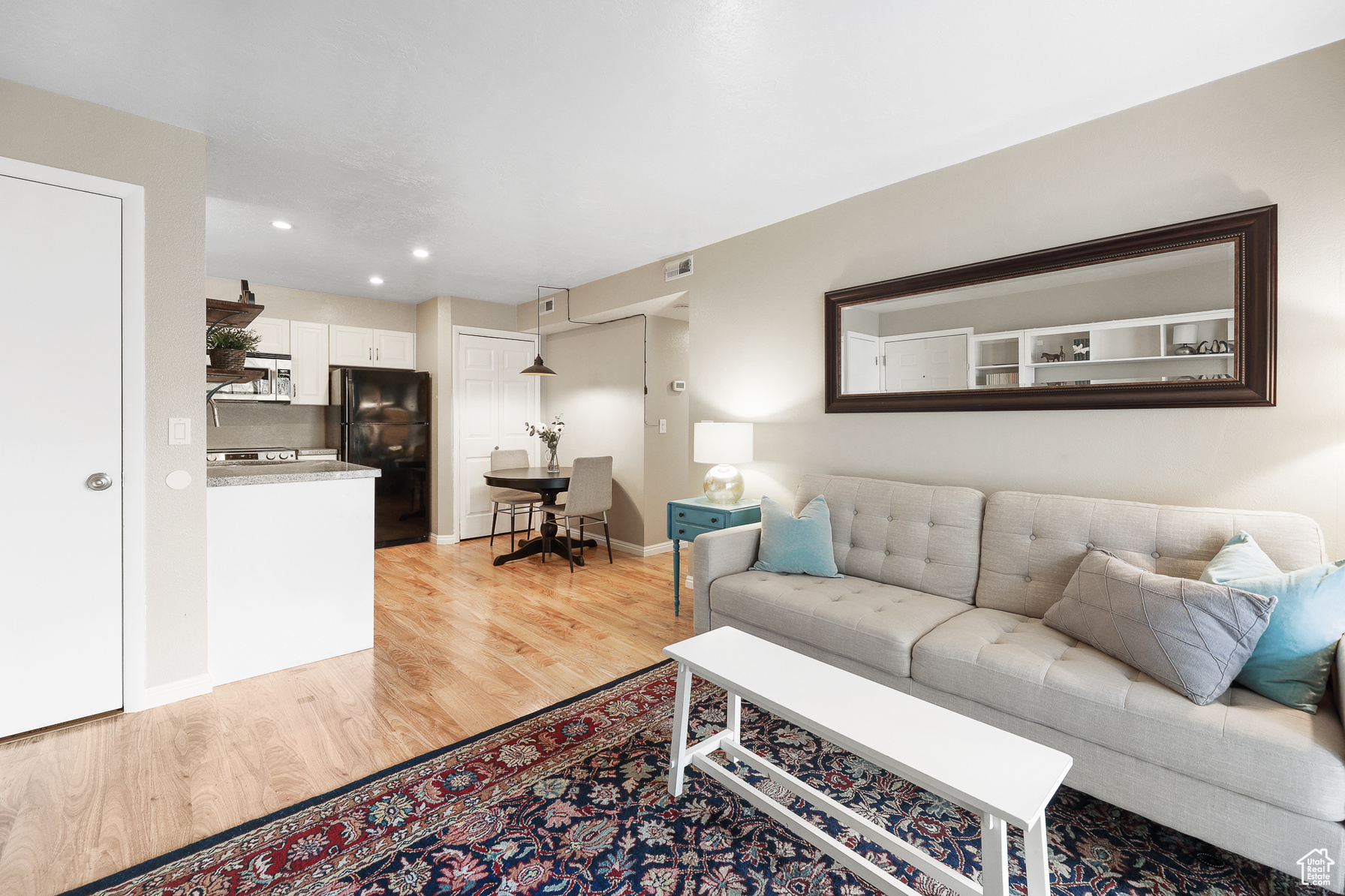 1199 E Waterside Cv 22 Cottonwood Heights UT 84047 269,000