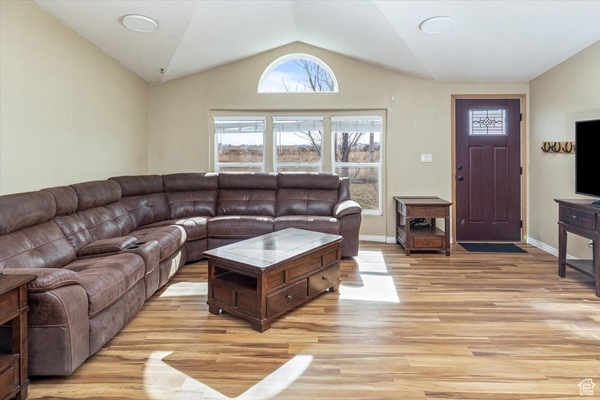 6780 W 4000 N Corinne UT 84307 409,000