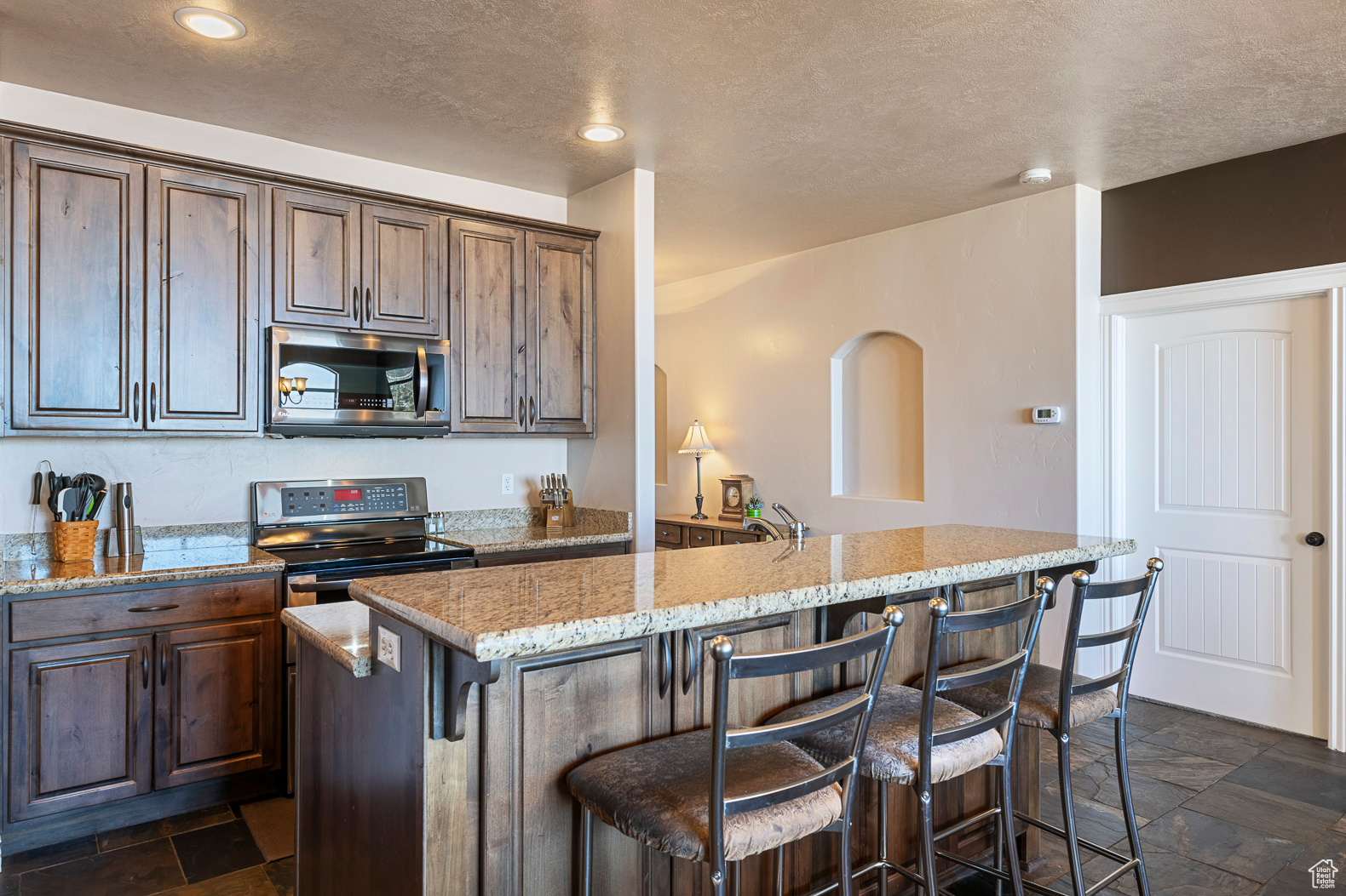 331 E Manilla Dr Draper UT 84020 1,043,000