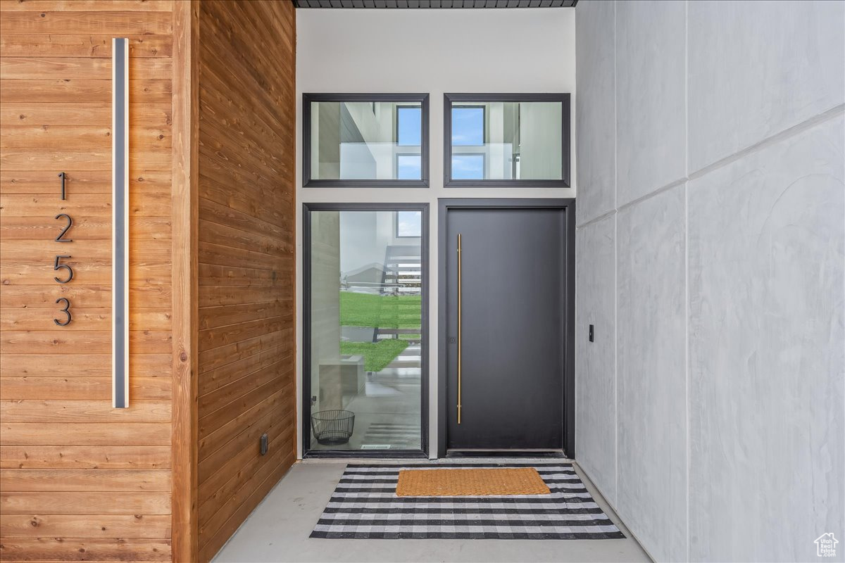 1253 W Highgate Ave West Bountiful UT 84087 1,924,900